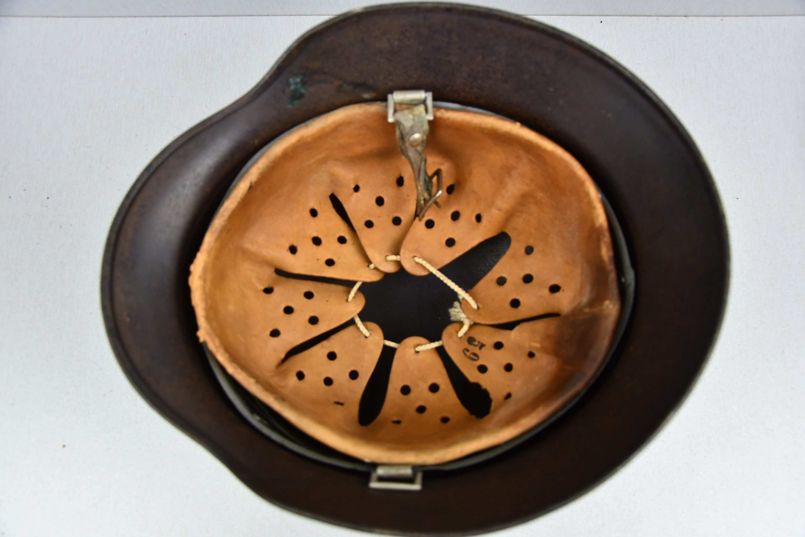 RARE M40 Polizei double decal 'beaded' steel helmet EF68 — image 8