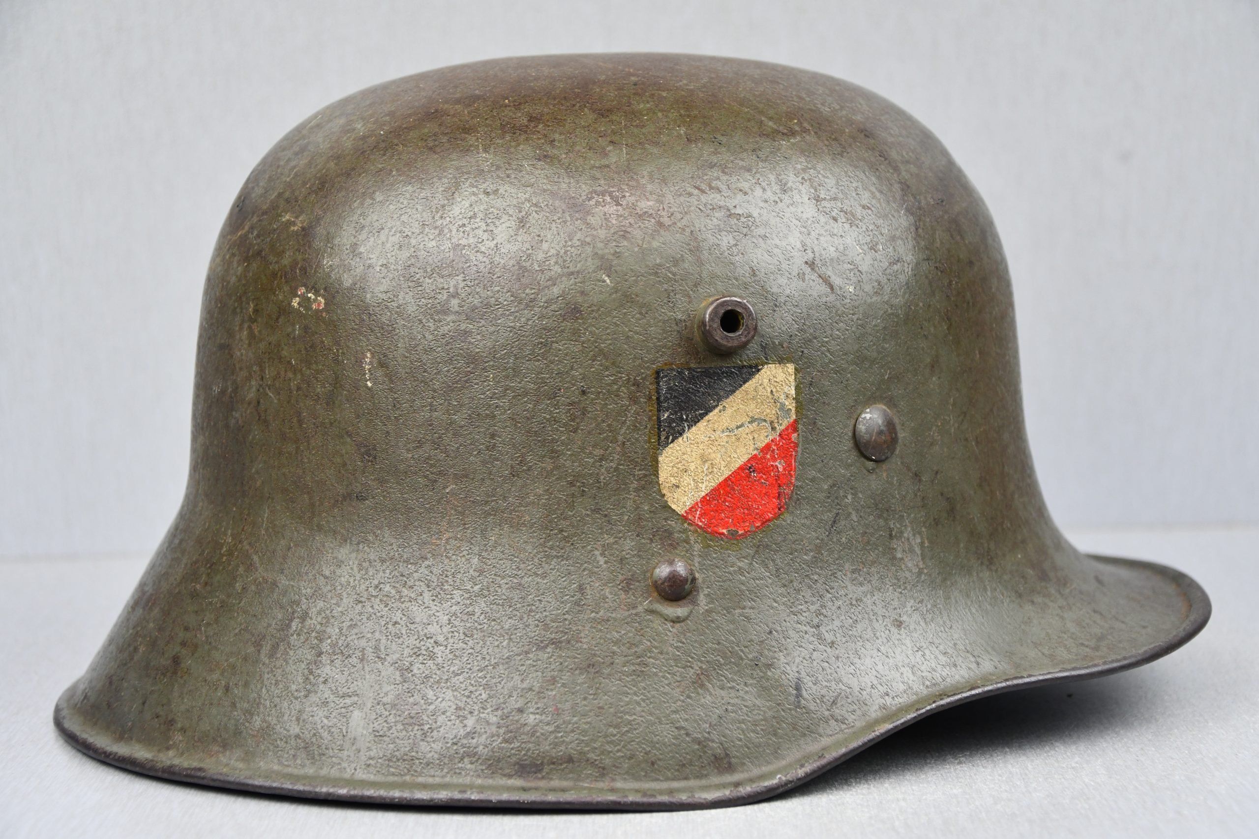 M17 army (Heer) double decal steel helmet named and unit marked Infanterie-Regiment 628 — image 5