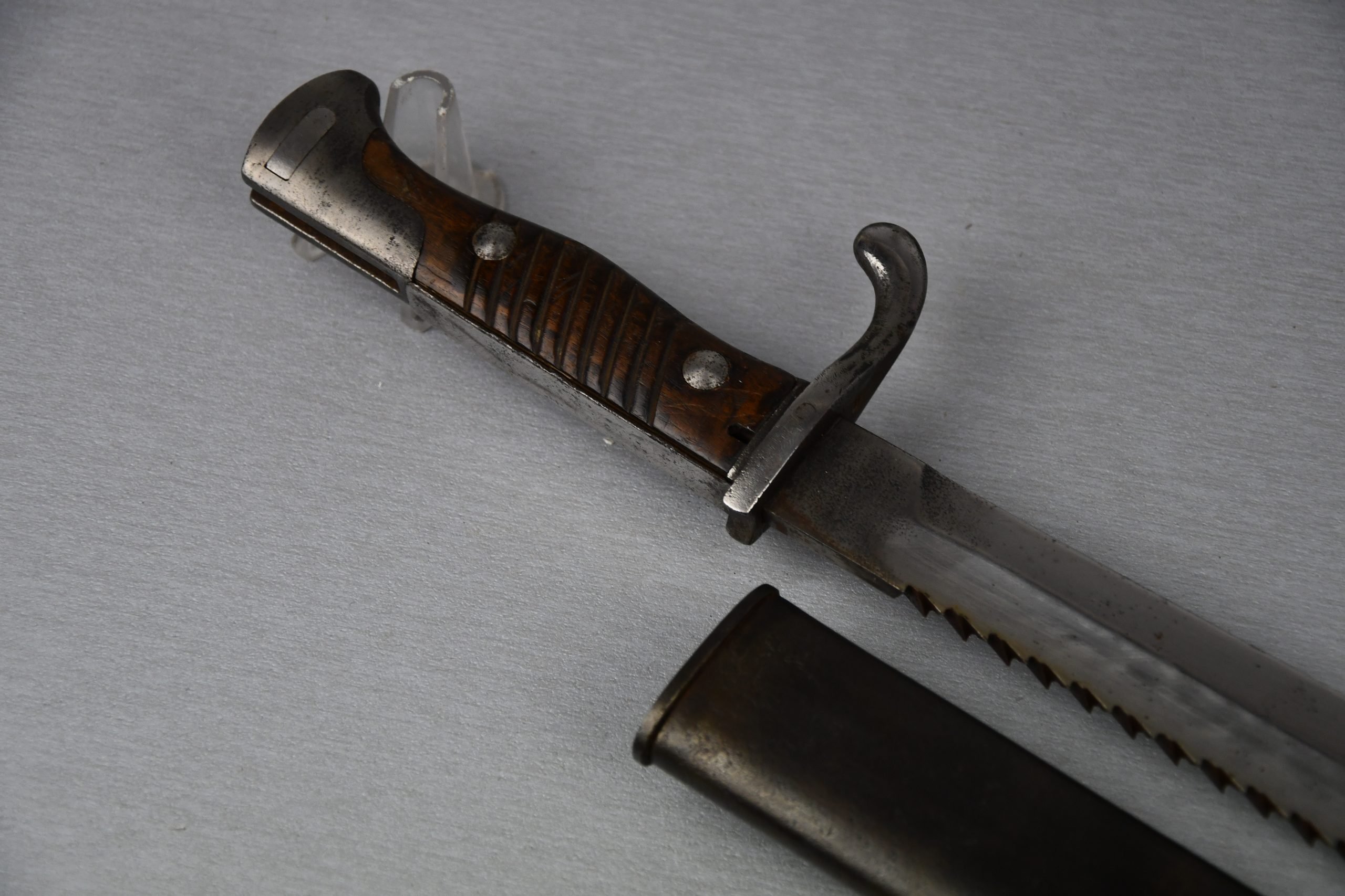 WW1 German M1895/05 'Butcher' bayonet with sawteeth by Erfurt 1915 — image 8