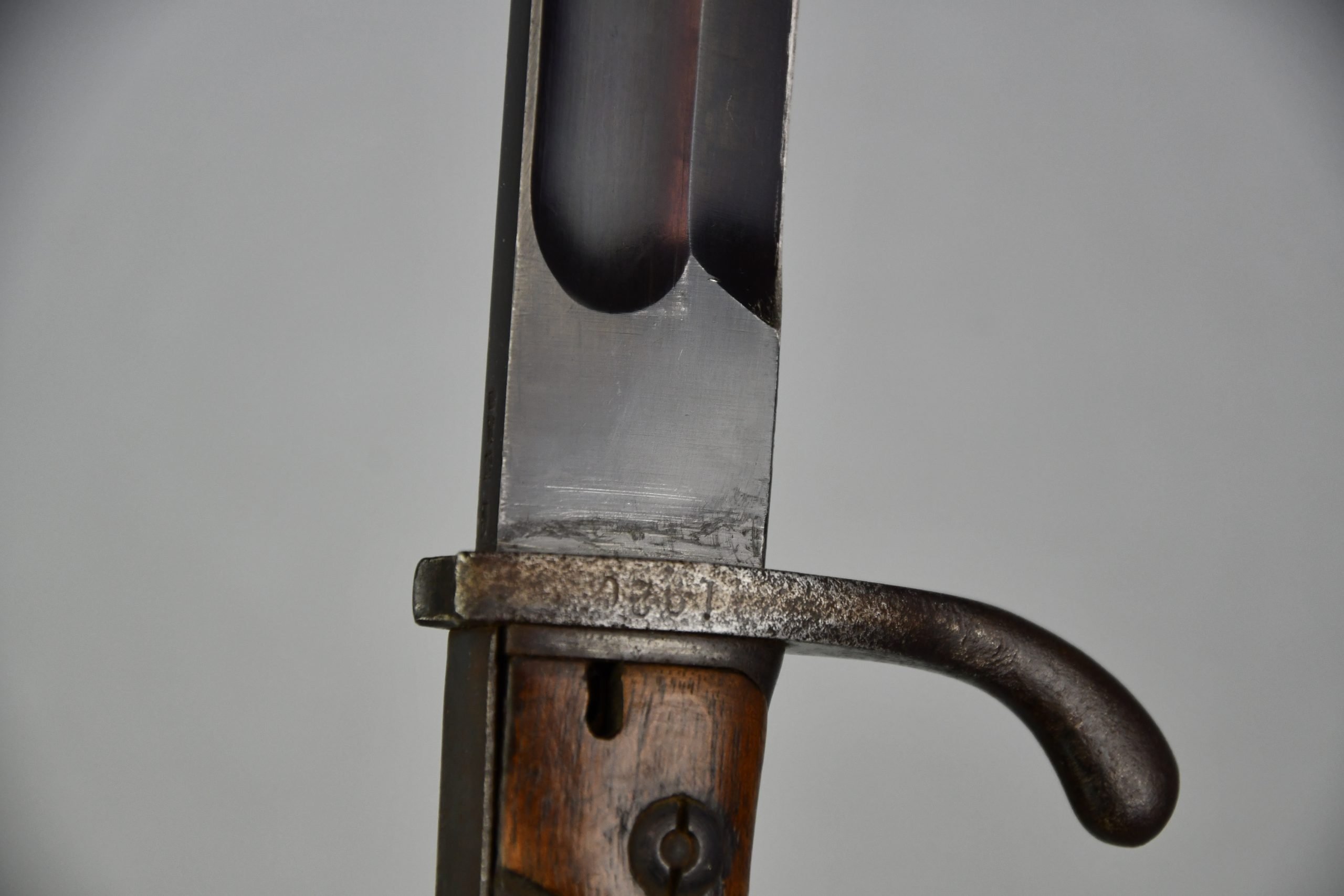 WW1 German M1895/05 'Butcher' bayonet by Waffenfabrik Mauser 1917 — image 11
