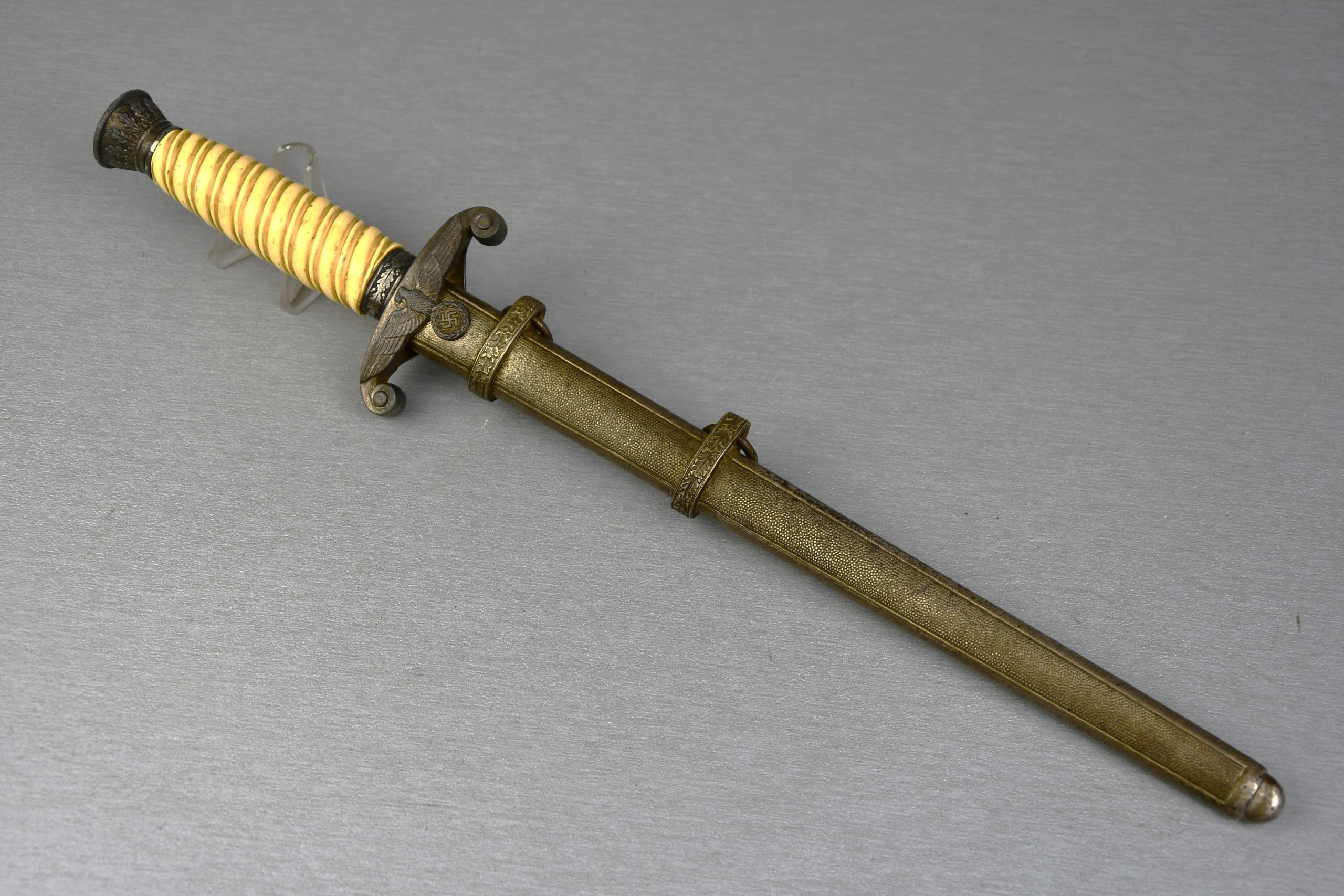 Army (Heer) officer dagger 'Heeres-Offizierdolch' by Tiger — image 13