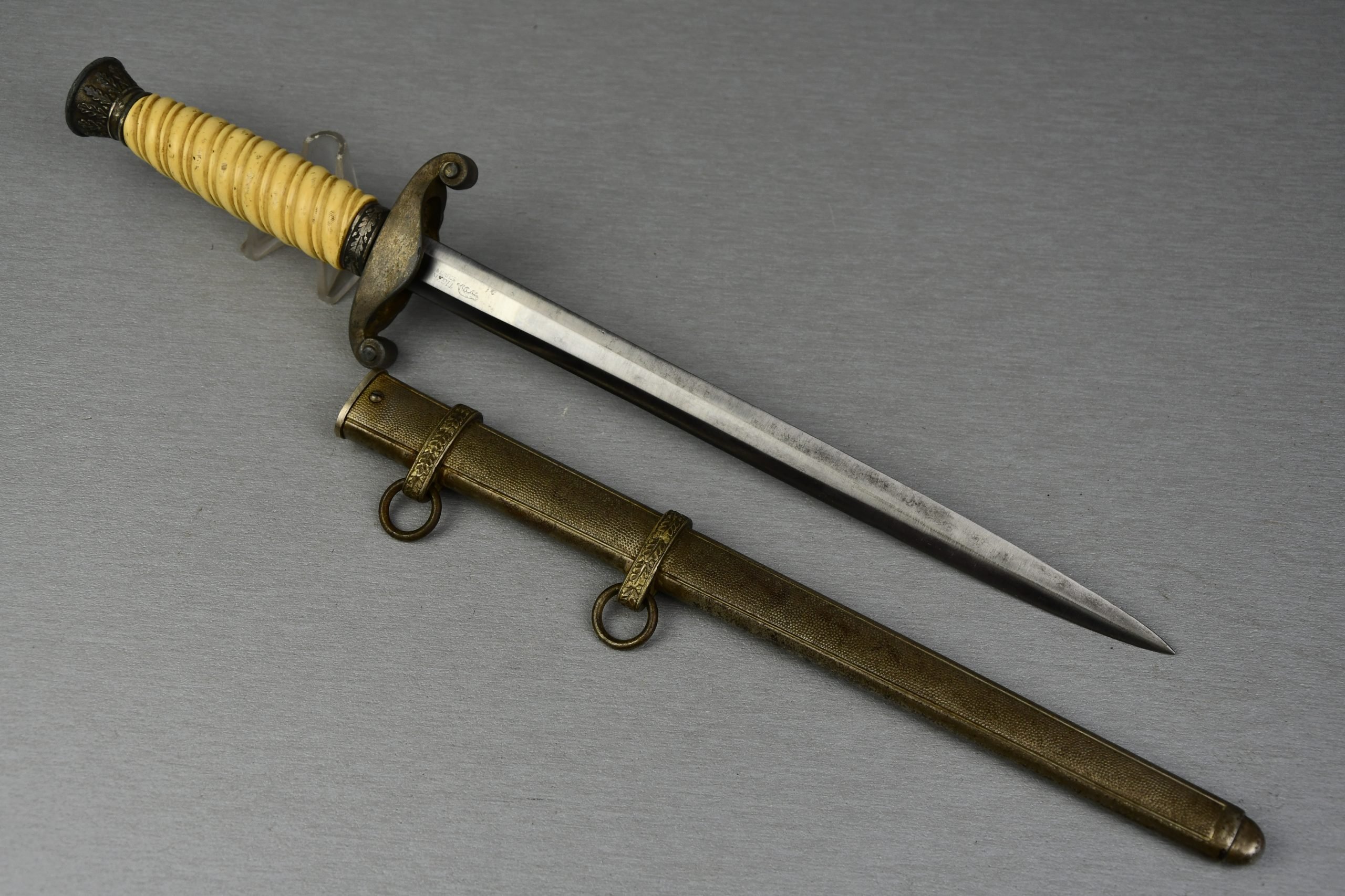 Army (Heer) officer dagger 'Heeres-Offizierdolch' by Tiger — image 6