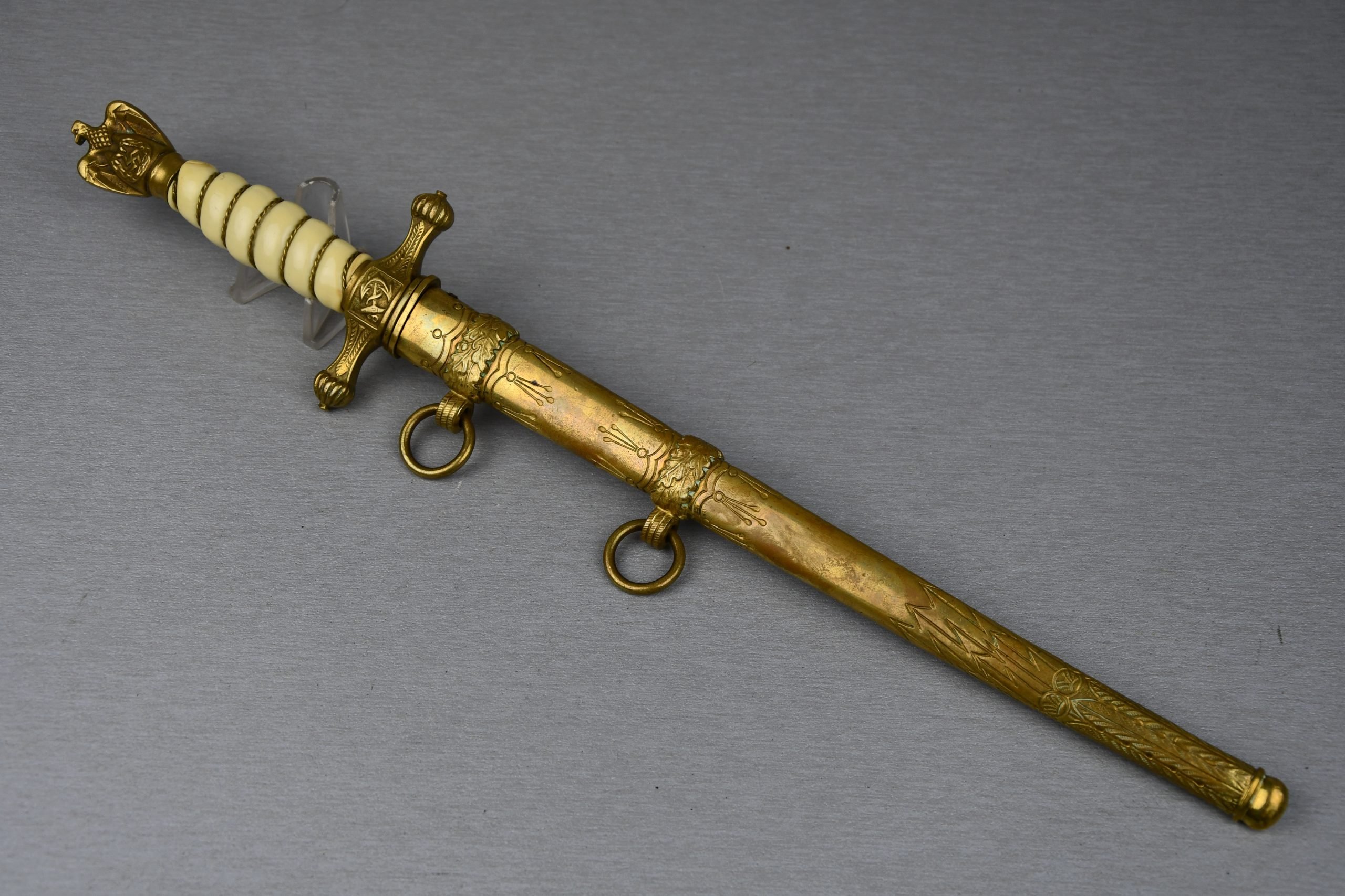 Kriegsmarine officer dagger 'Marine-Offiziersdolch' by W.K.C. — image 11