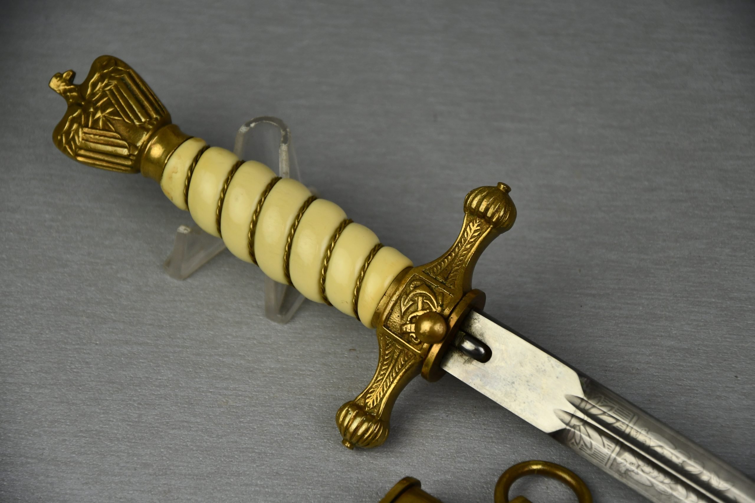 Kriegsmarine officer dagger 'Marine-Offiziersdolch' by W.K.C. — image 8