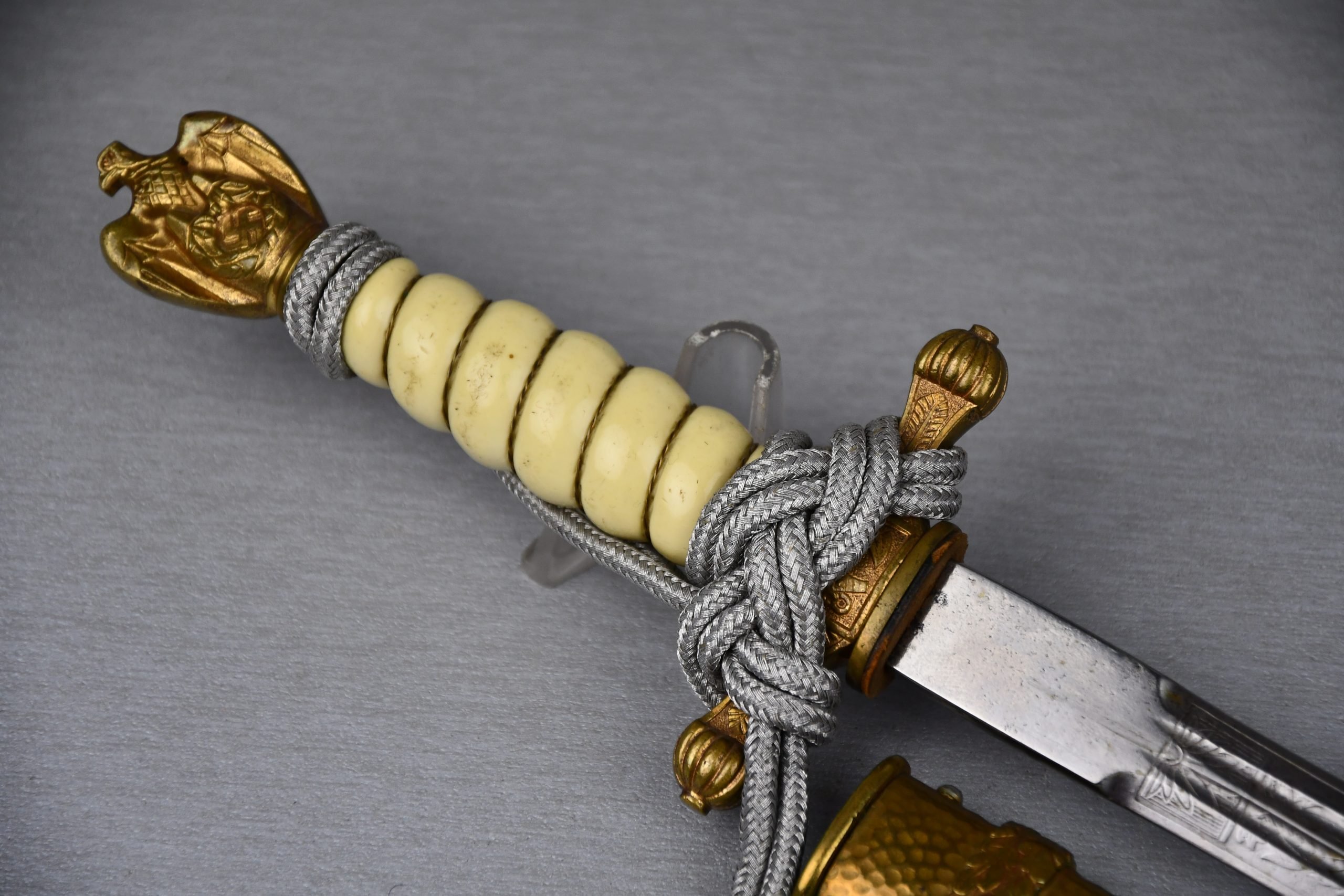 Kriegsmarine officer dagger 'Marine-Offiziersdolch' by Carl Eickhorn — image 2