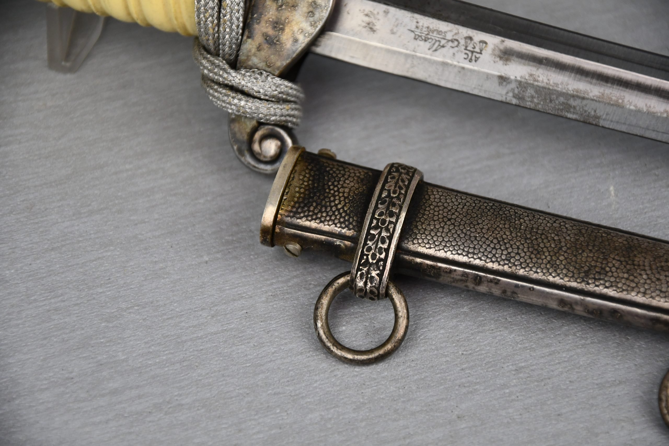 Early army (Heer) officer dagger 'Heeres-Offizierdolch' by Carl Eickhorn — image 10