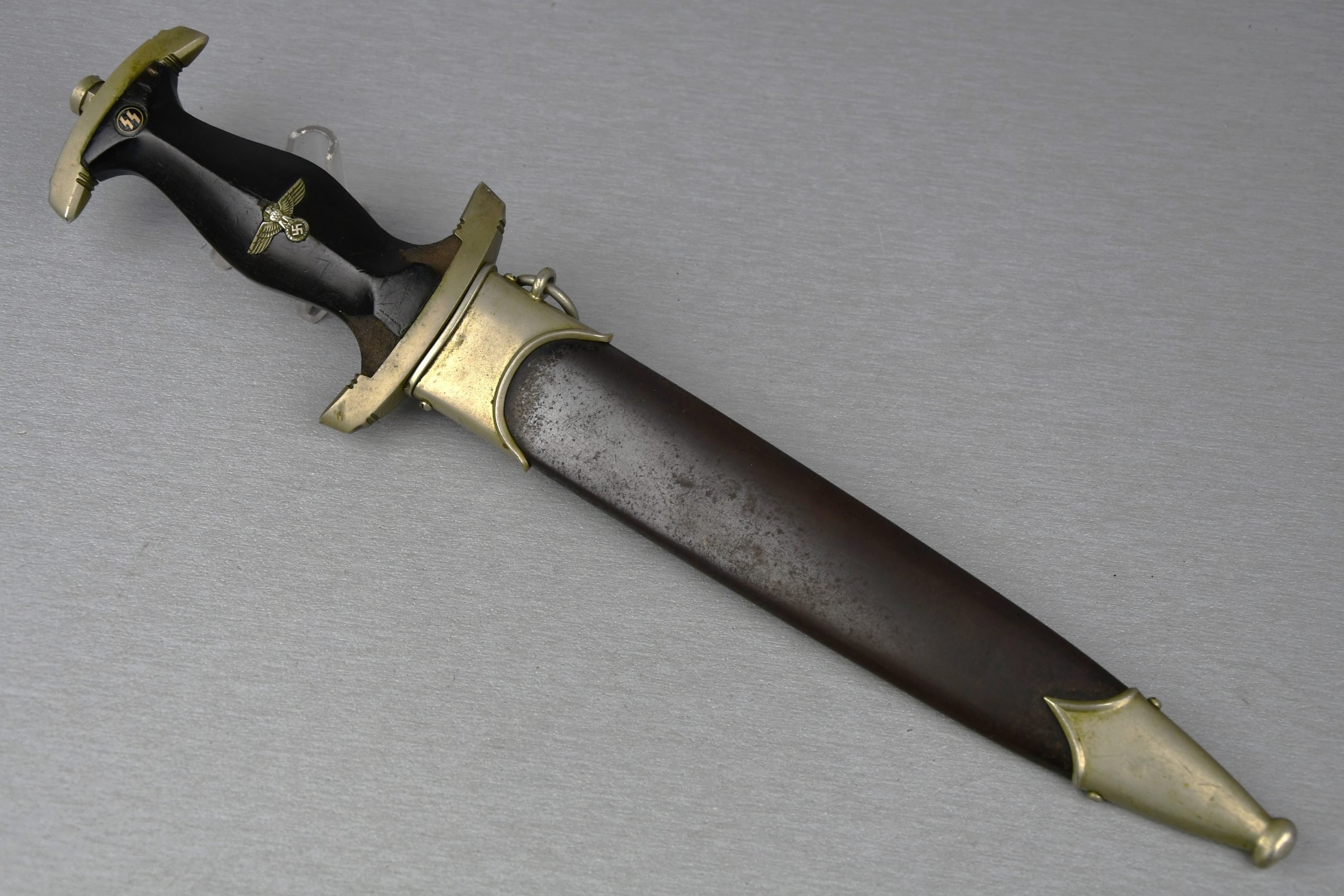 Early M33 SS dagger by Gottlieb Hammesfahr — image 13