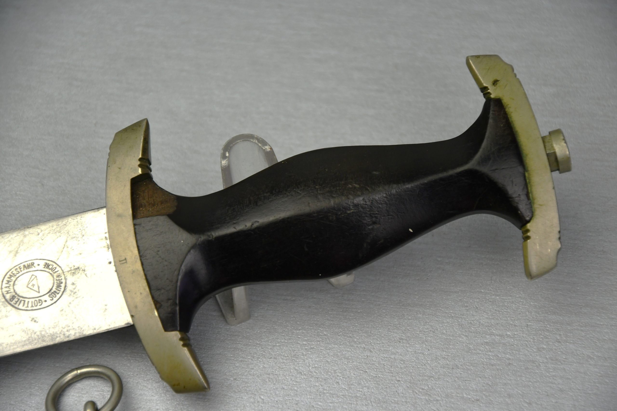 Early M33 SS dagger by Gottlieb Hammesfahr — image 9