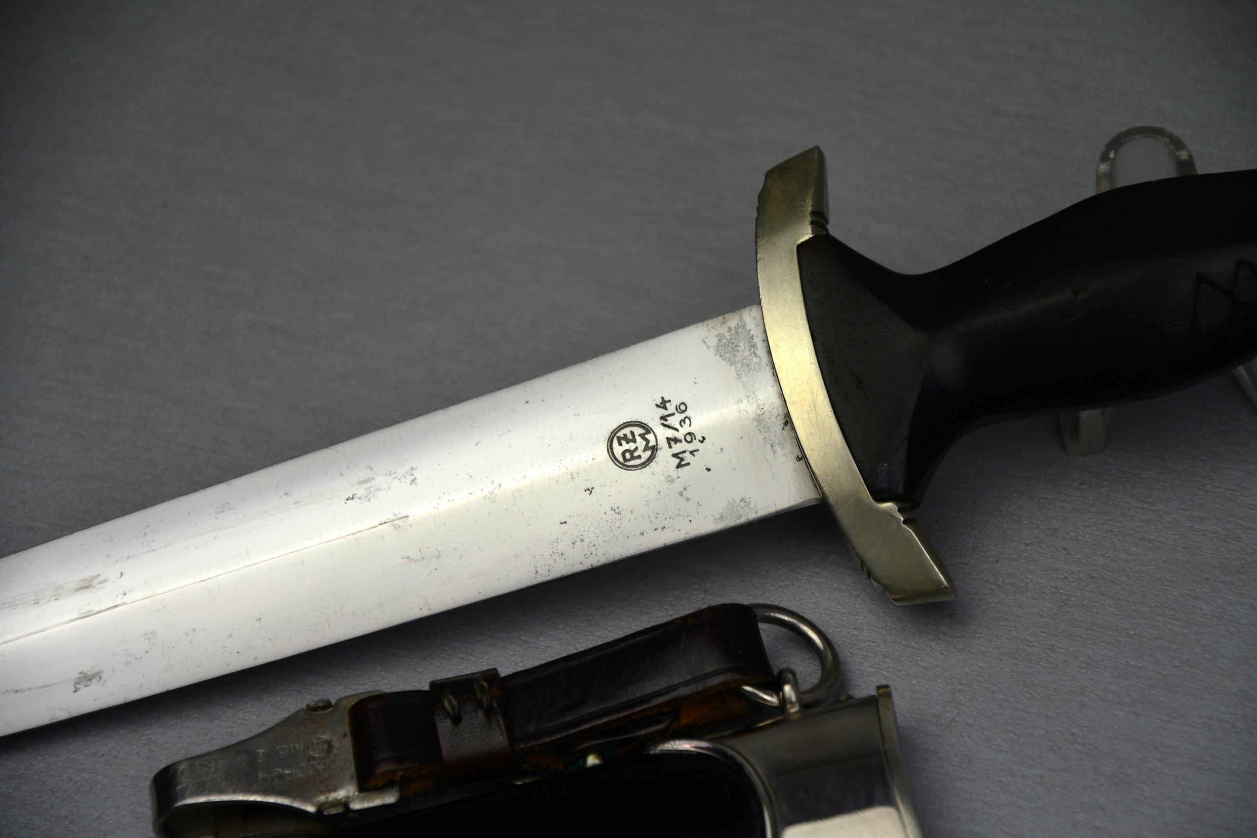 M33 SS dagger by RZM M7/14 1936 P.D. Luneschloss, Solingen — image 11
