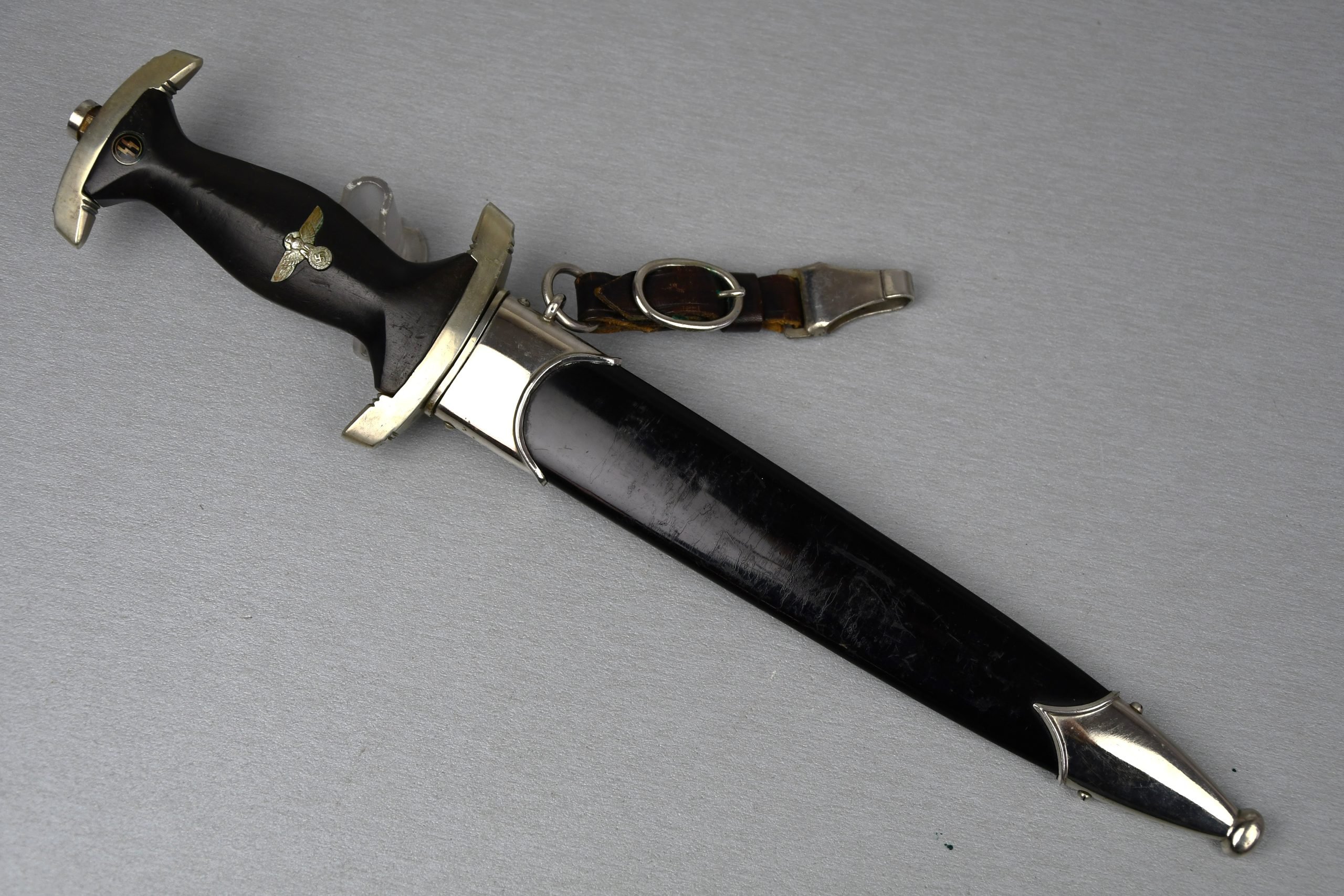 M33 SS dagger by RZM M7/14 1936 P.D. Luneschloss, Solingen — image 16