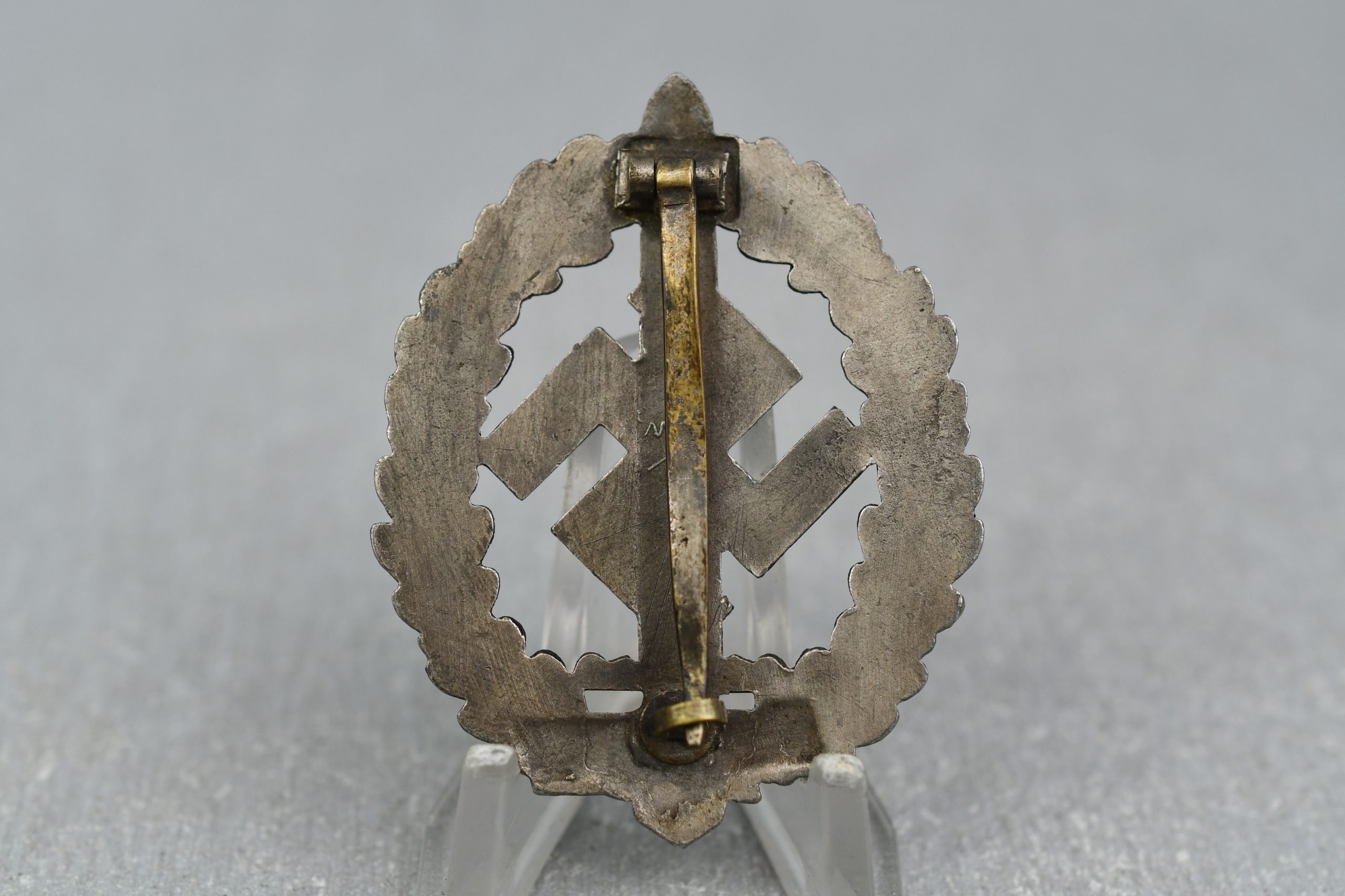 SA Disabled Sports Badge 'SA-Wehrsportabzeichen für Verwundete' by RZM M1/52 Deschler & Sohn — image 2