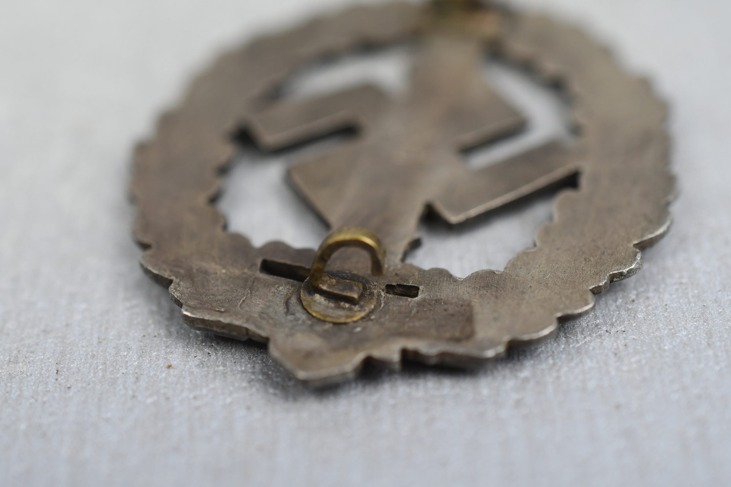 SA Disabled Sports Badge 'SA-Wehrsportabzeichen für Verwundete' by RZM M1/52 Deschler & Sohn — image 4