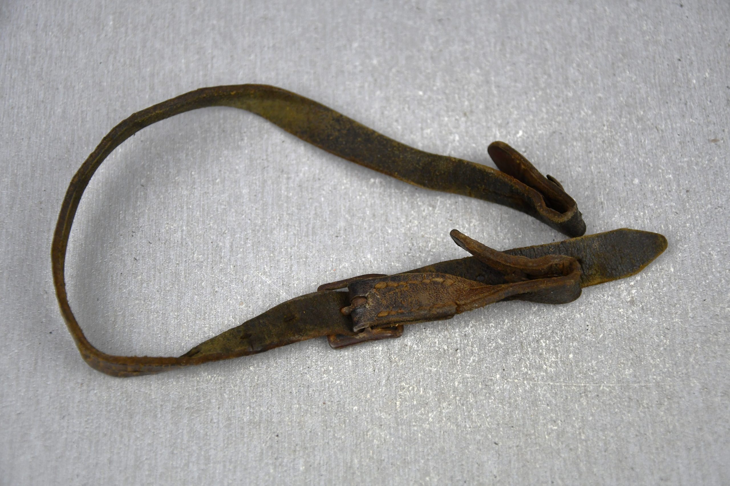 German helmet chin strap by Henseler & Co. 1940 — image 4