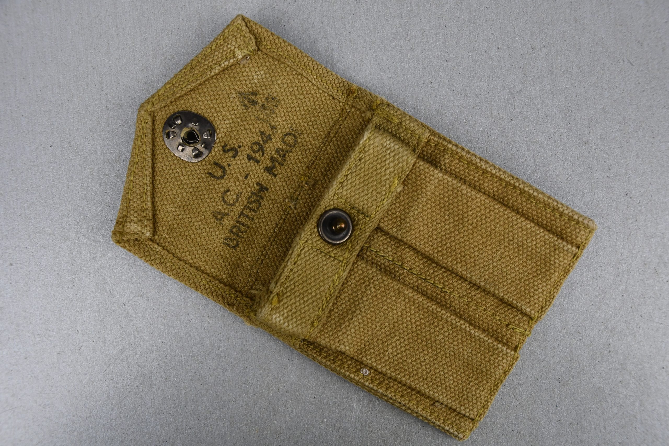 US WW2 'British Made' M1 Carbine Ammo Pouch 1943-44 — image 3