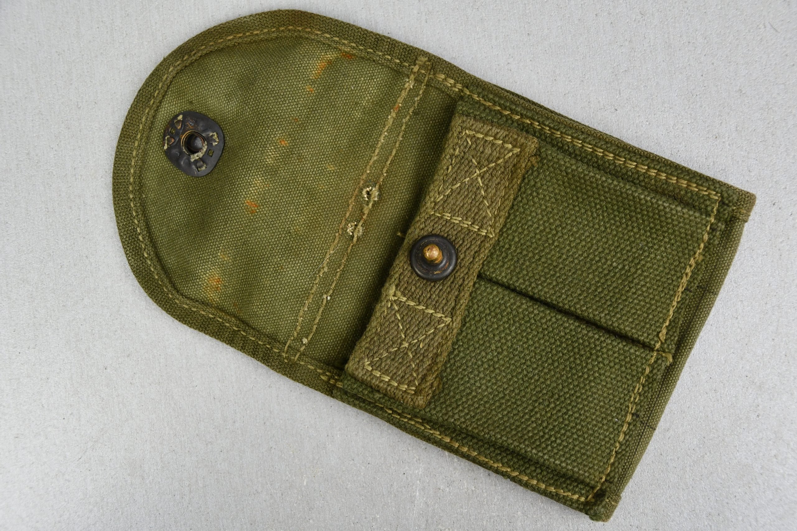US WW2 M1 Carbine Ammo Pouch 1944 — image 3