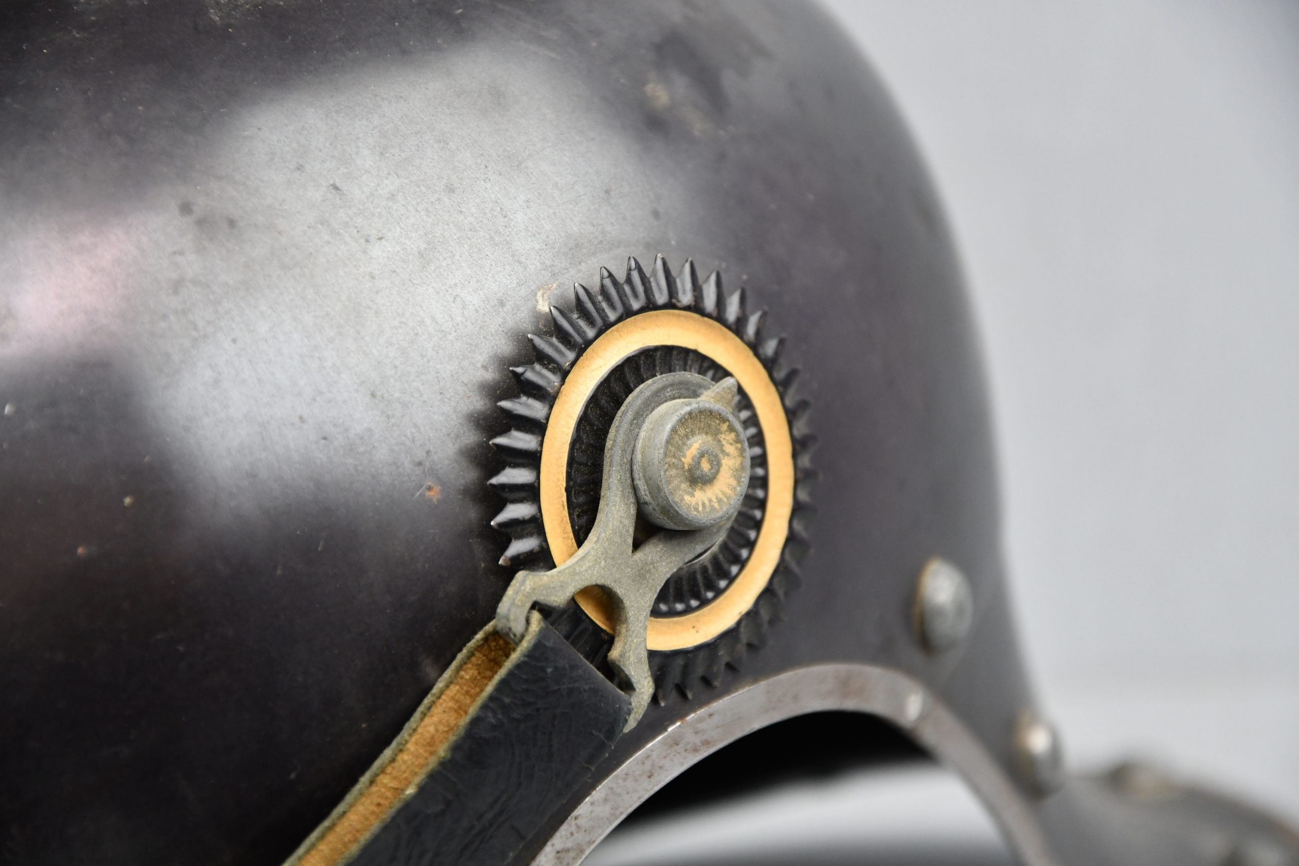 WW1 German Prussian 1915 'Jäger Zu Pferde' enlisted steel spike helmet — image 2