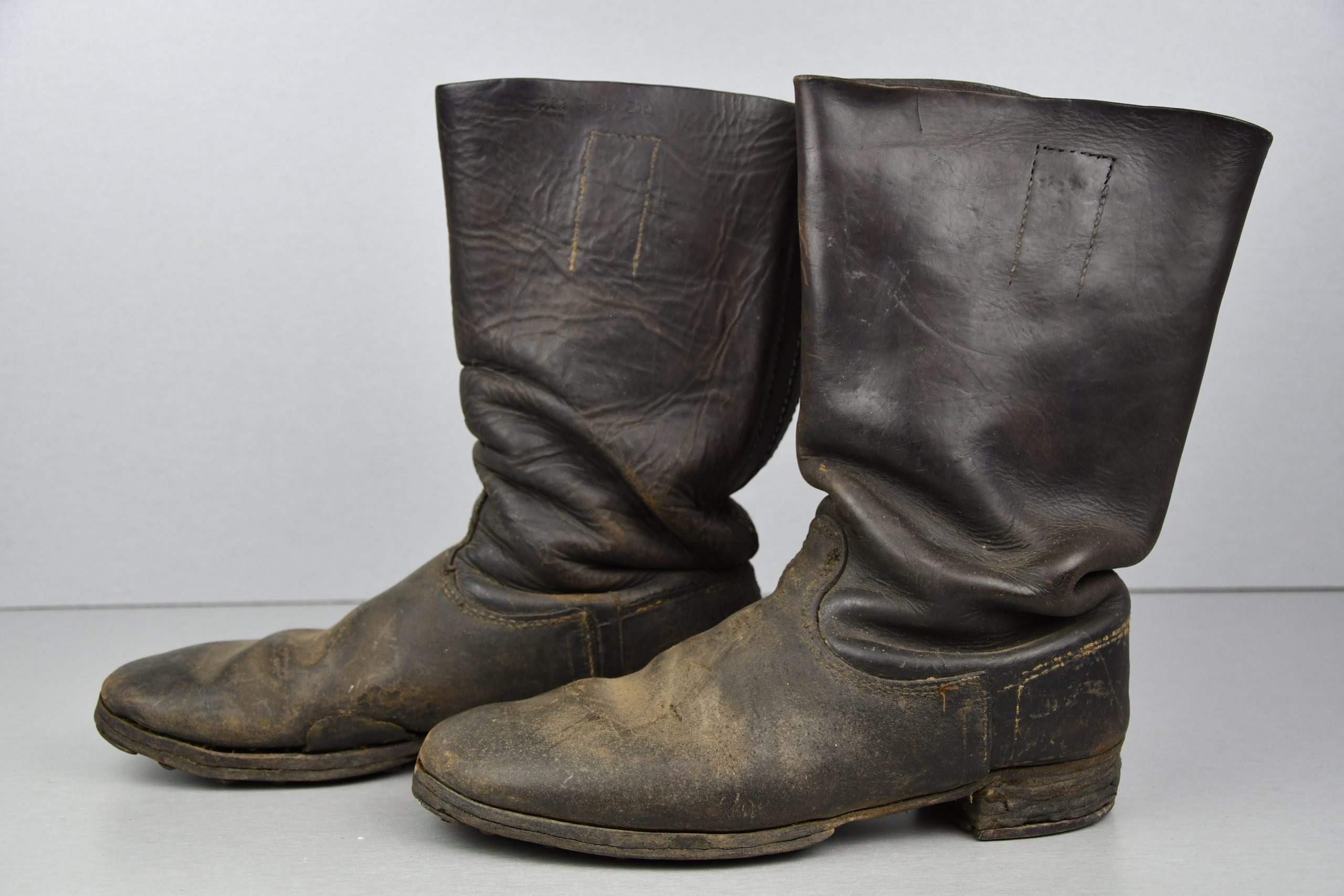 Wehrmacht / SS enlisted men low leather boots with hob nails — image 4