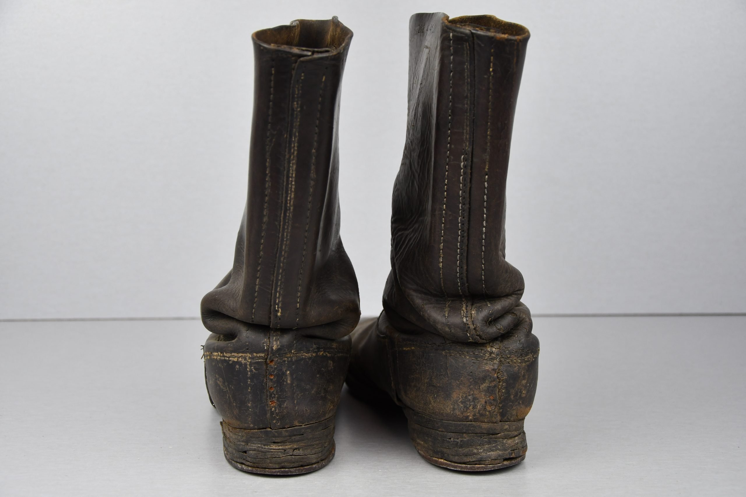 Wehrmacht / SS enlisted men low leather boots with hob nails — image 5