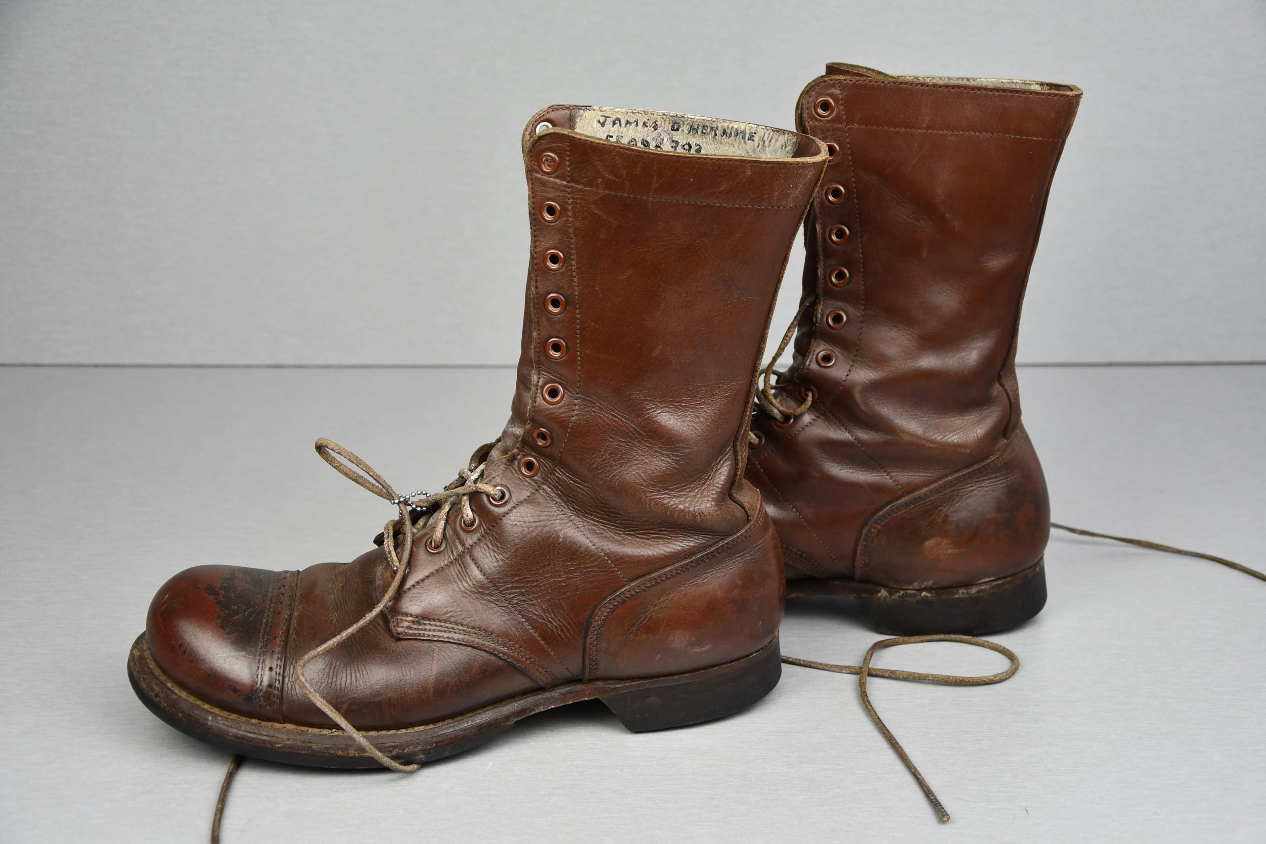 WW2 USA paratrooper jump boots by Corcoran with dog-tags — image 4