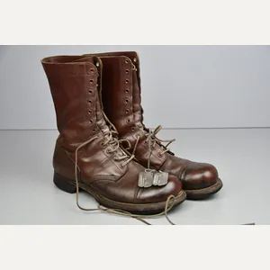 WW2 USA paratrooper jump boots by Corcoran with dog-tags