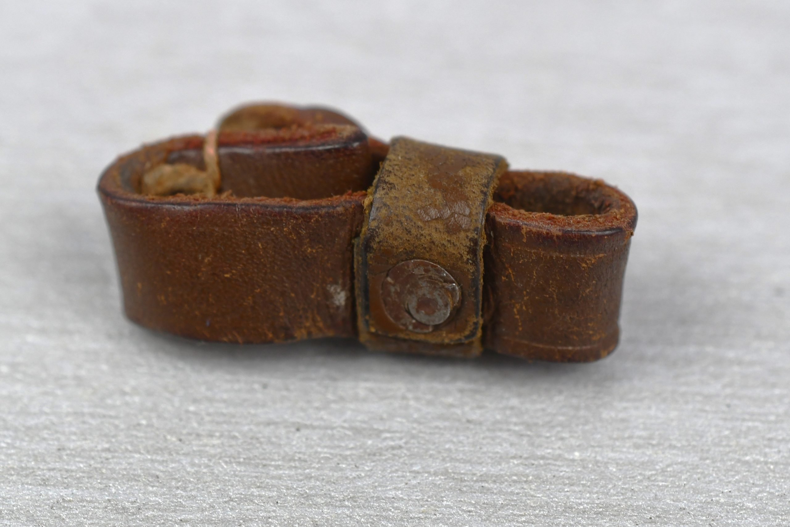 M33 SA dagger top grip hanger — image 2