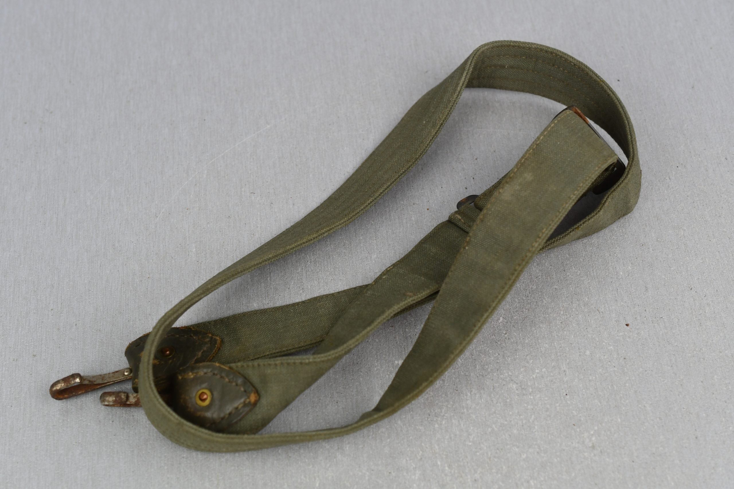 Early M31 Wehrmacht bread bag strap by Gebr. Hast 1936 — image 5