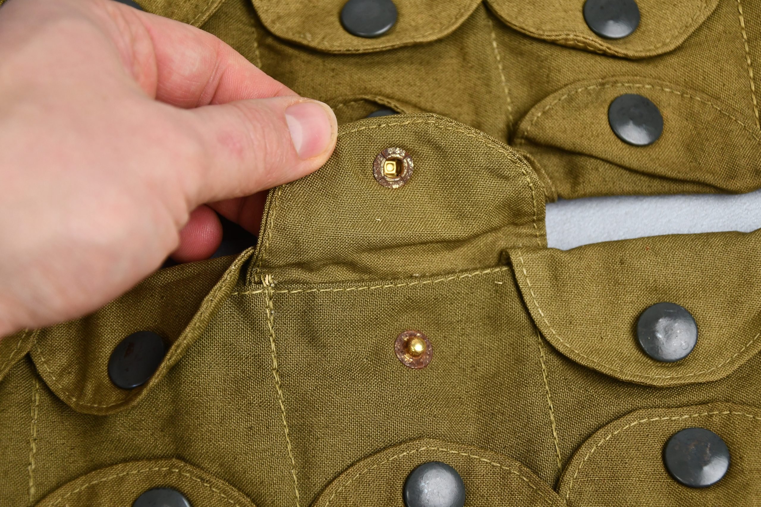 Fallschirmjäger K98 ammunition bandoleer in tan color with RBNr. 1944 — image 2