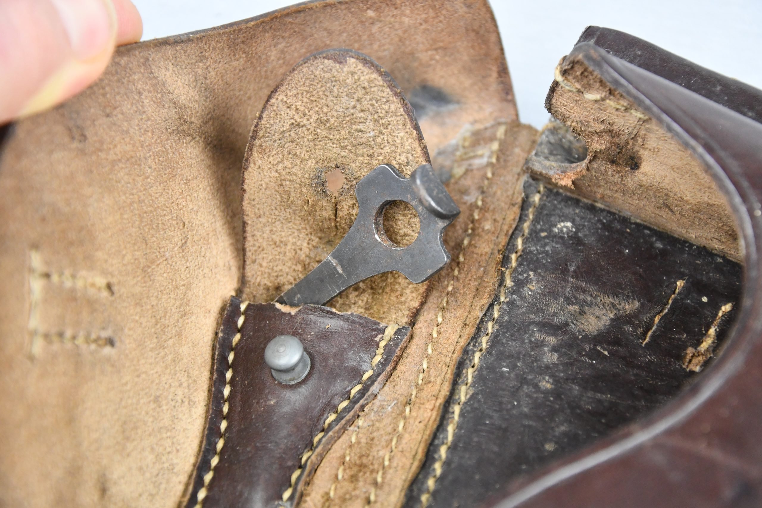 Wehrmacht brown leather P.08 'Luger' hard shell pistol holster by Fr. Offermann & Söhne 1940 — image 10