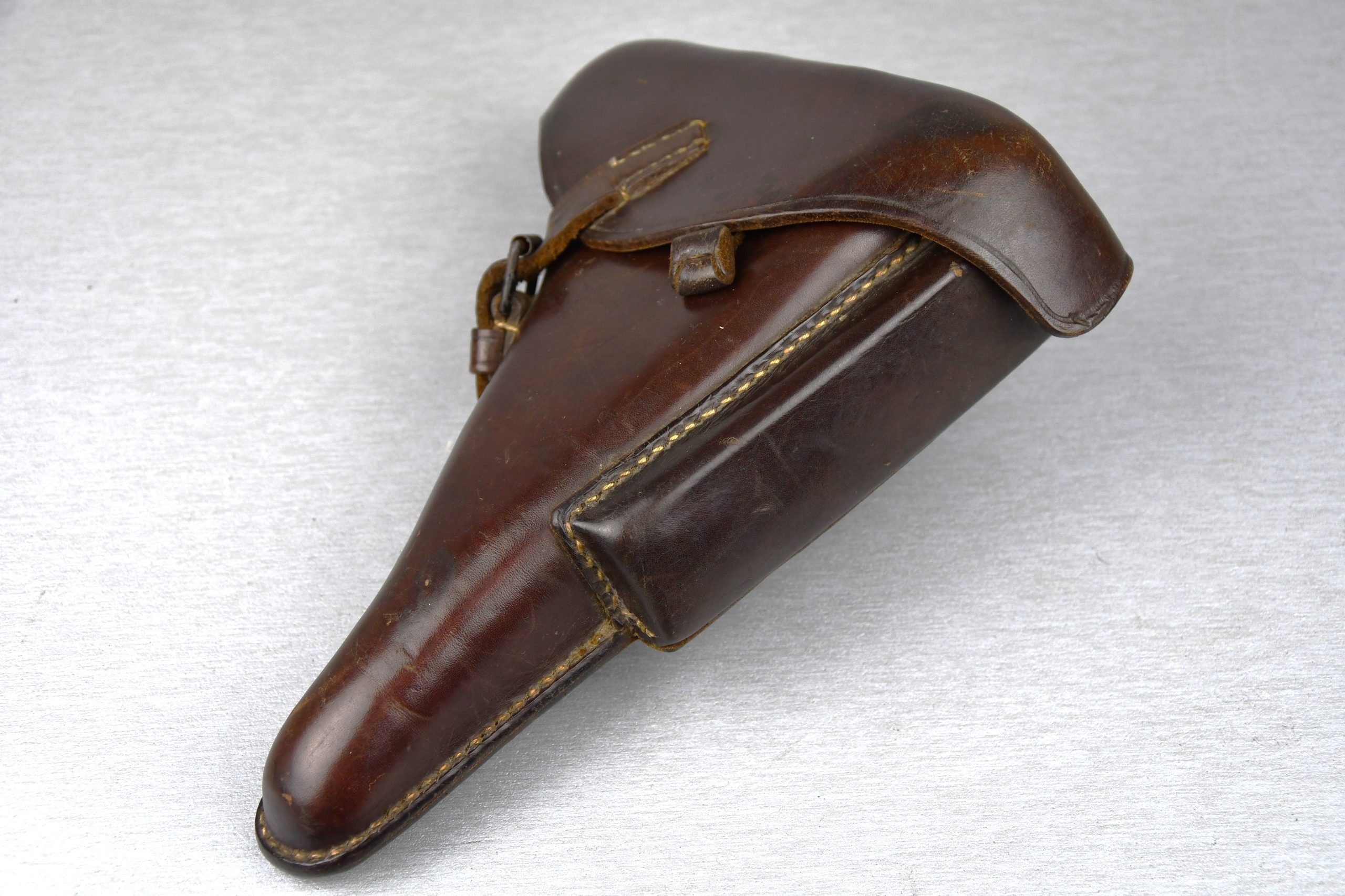Wehrmacht brown leather P.08 'Luger' hard shell pistol holster by Fr. Offermann & Söhne 1940 — image 4