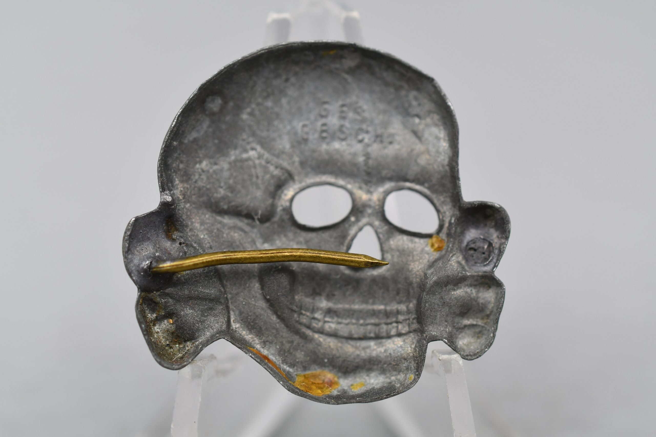 SS visor cap skull 'Totenkopf' marked 'Ges. Gesch.' by E.W. Assmann & Sohne — image 2