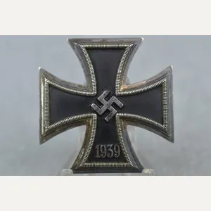 Iron Cross first class 1939 by Klein & Quenzer
