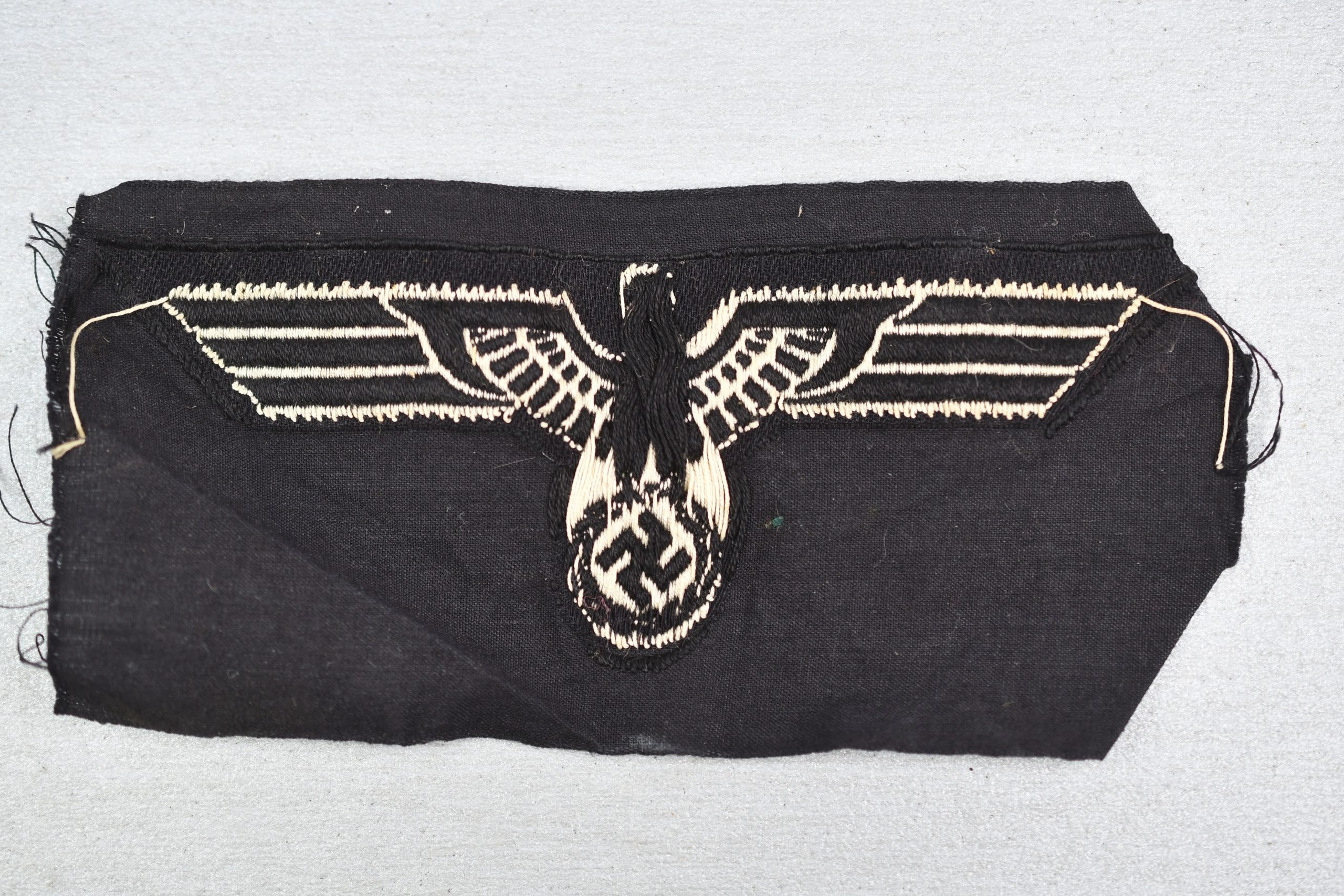 M33 Army (Heer) first pattern panzer 'BeVo' breast eagle — image 2