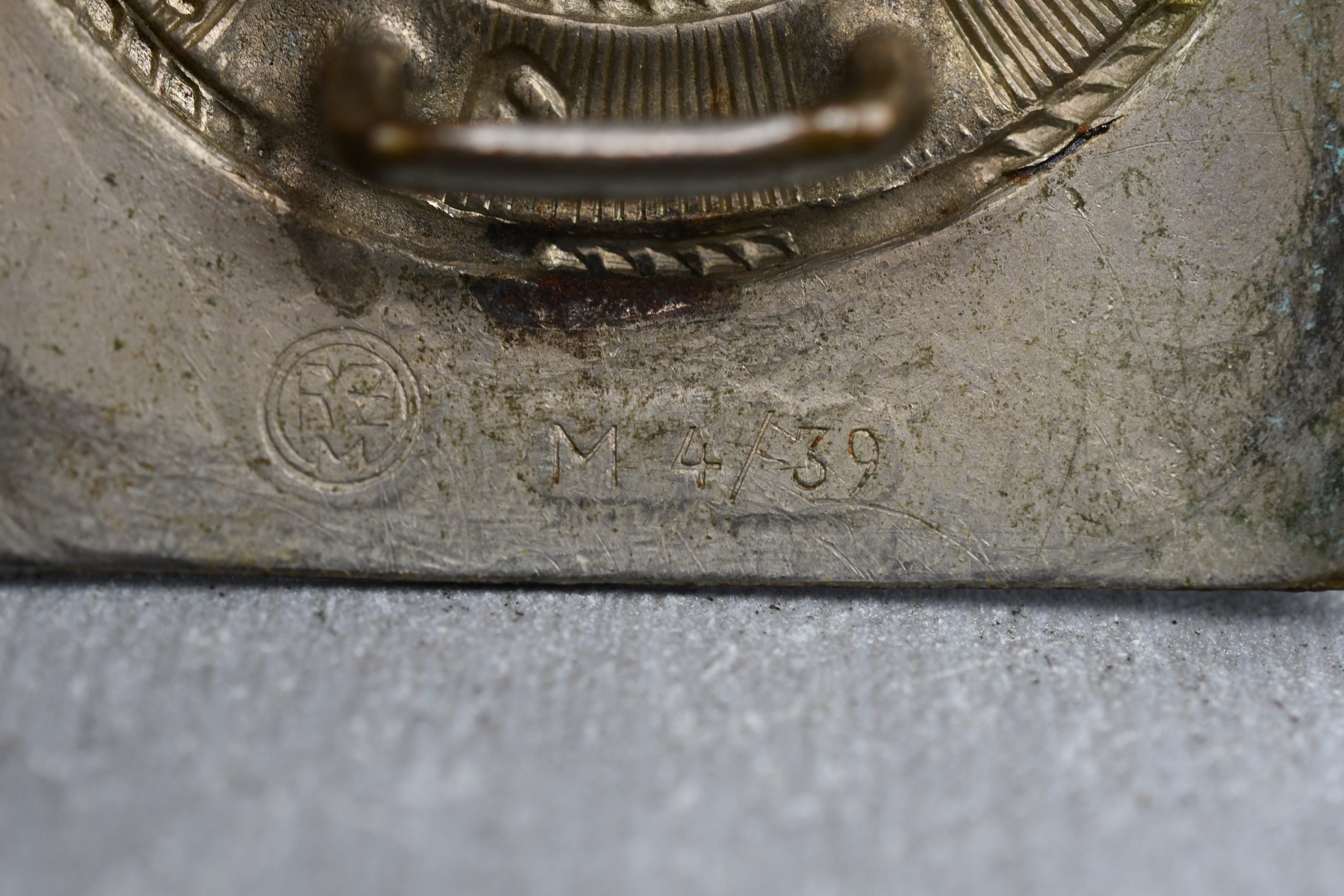 Hitlerjugend belt buckle by Assmann RZM M4/39 — image 3