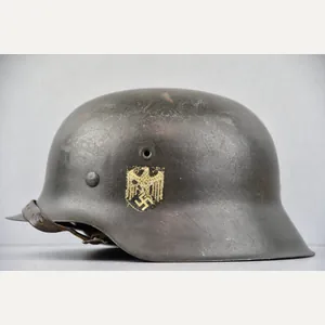 M42 army (Heer) single decal steel helmet EF64