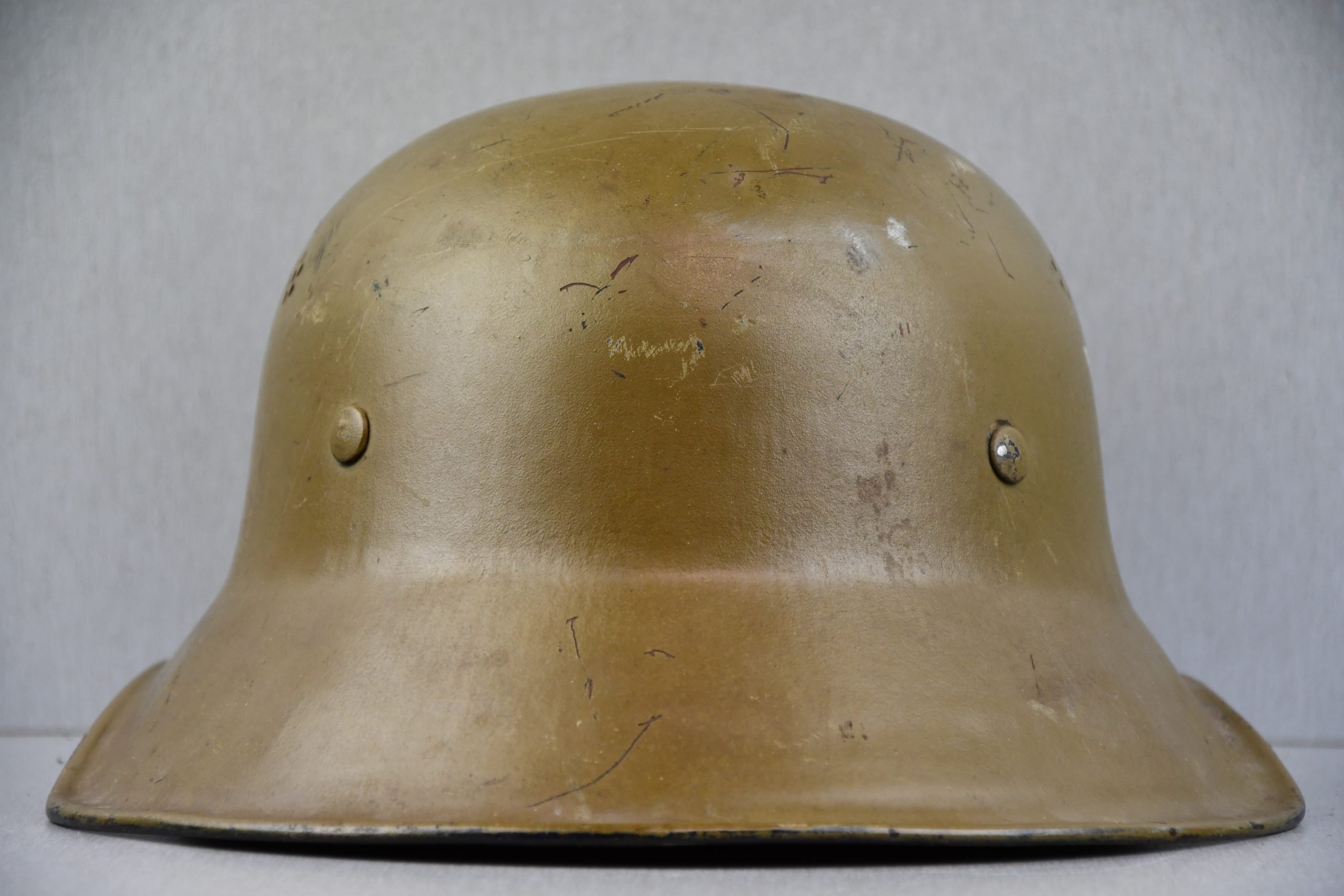 RARE SA 'Sturmabteilung' one-piece 'Gladiator' steel helmet with plastic chin strap — image 4