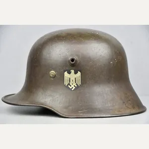 M18 army (Heer) 'transitional' reissue single decal steel helmet