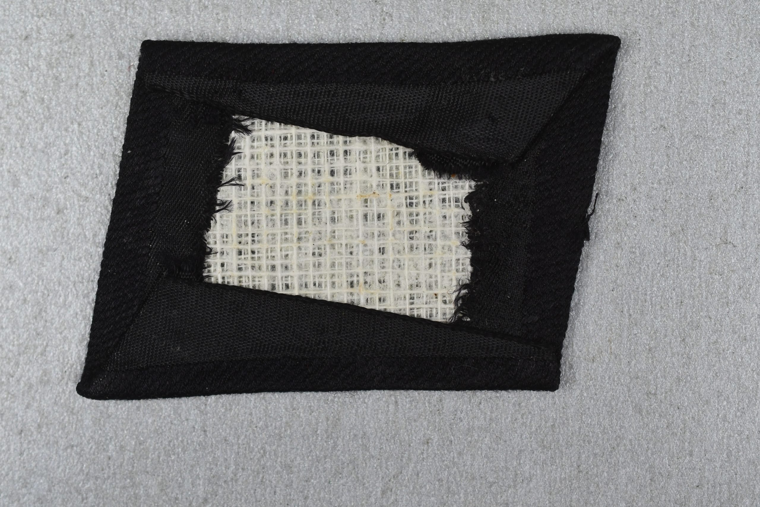 Waffen-SS 'BeVo' collar tab set — image 4
