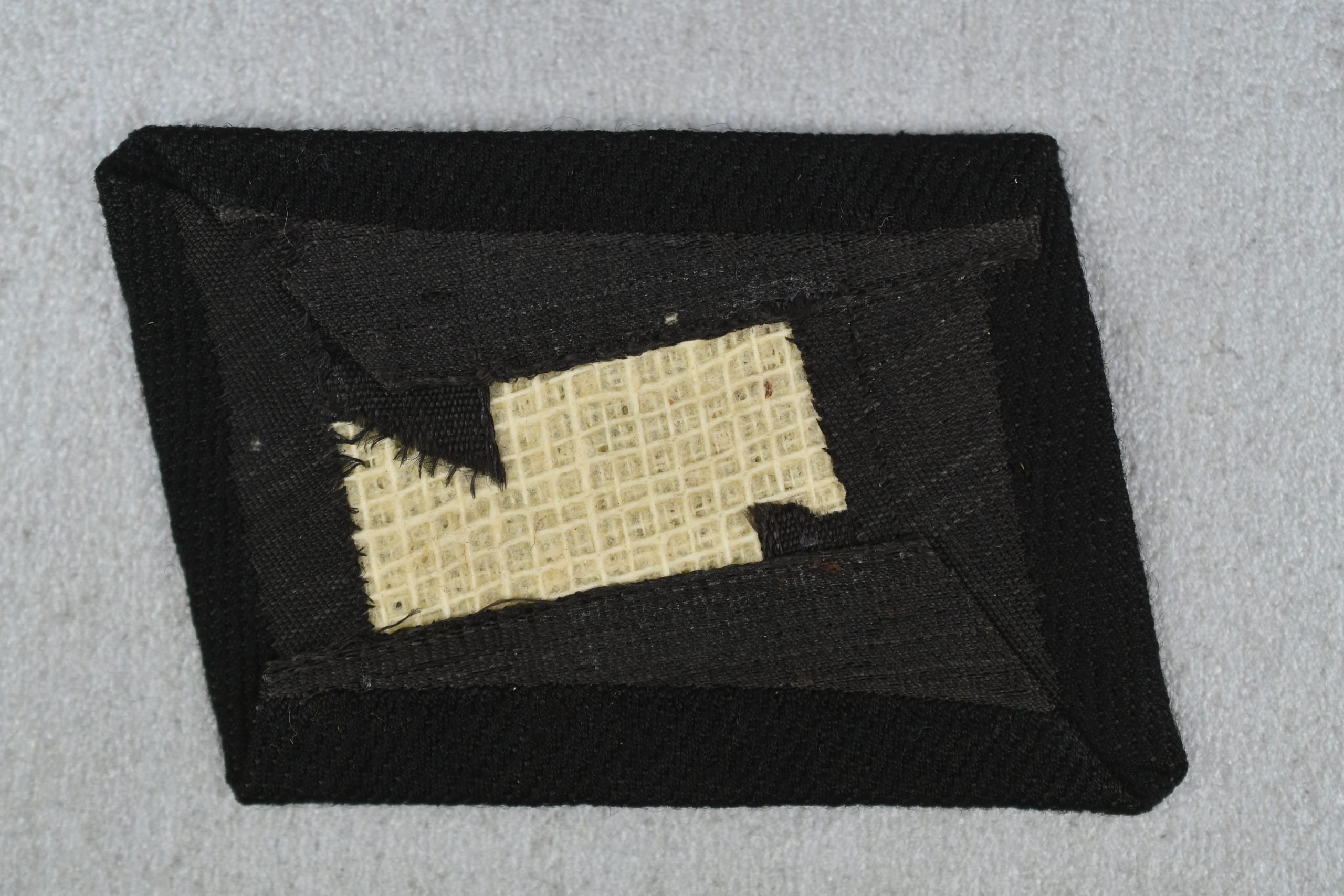 Waffen-SS 'BeVo' collar tab set — image 6