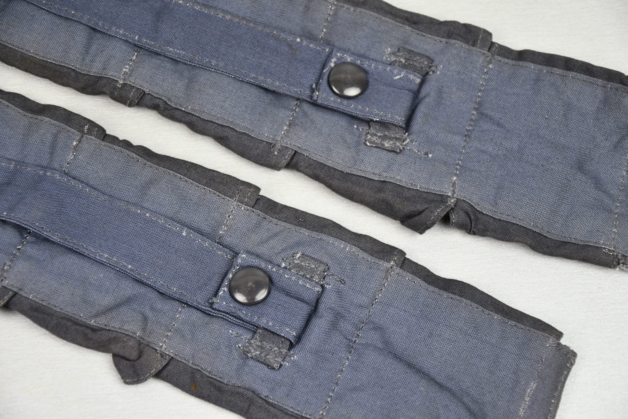 Fallschirmjäger K98 ammunition bandoleer in shades of blue color — image 12