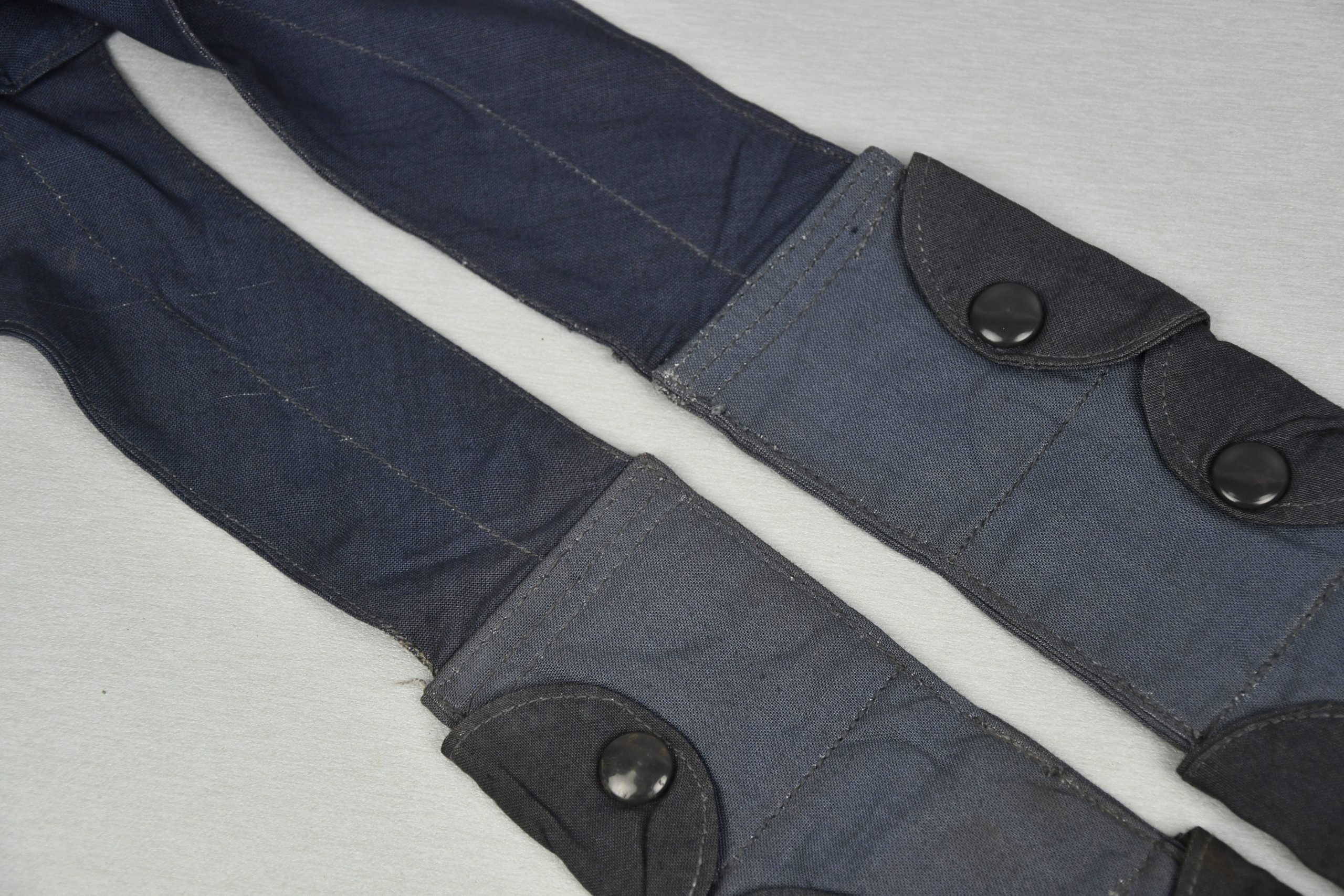 Fallschirmjäger K98 ammunition bandoleer in shades of blue color — image 8