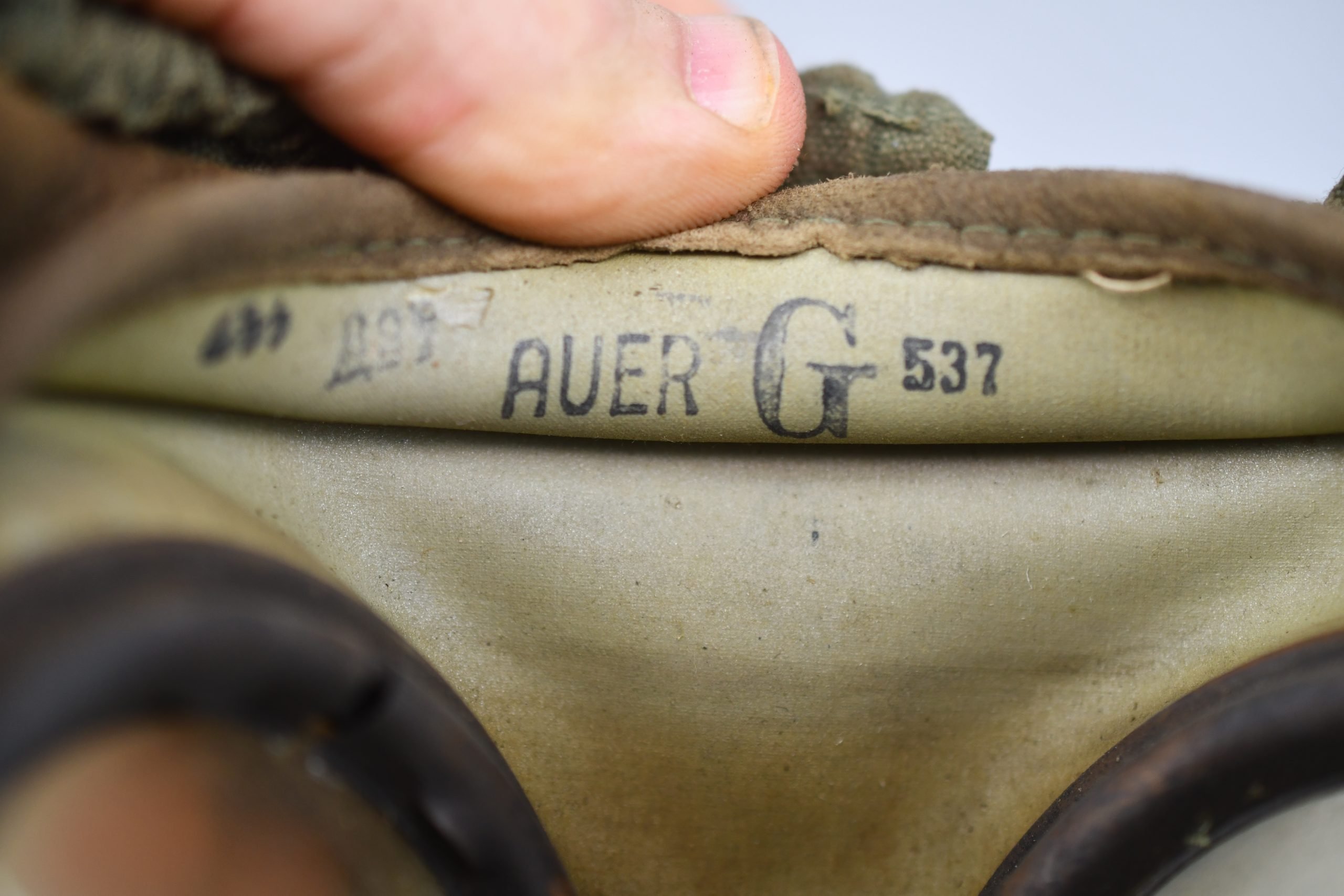 Complete M31 gas mask with canister from female Luftwaffe Helferin Michel Anneliese — image 10
