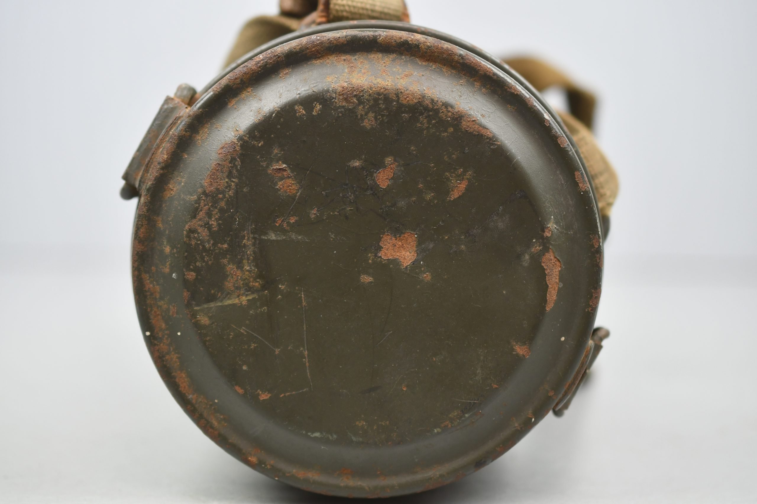 Complete M31 gas mask with canister from female Luftwaffe Helferin Michel Anneliese — image 17