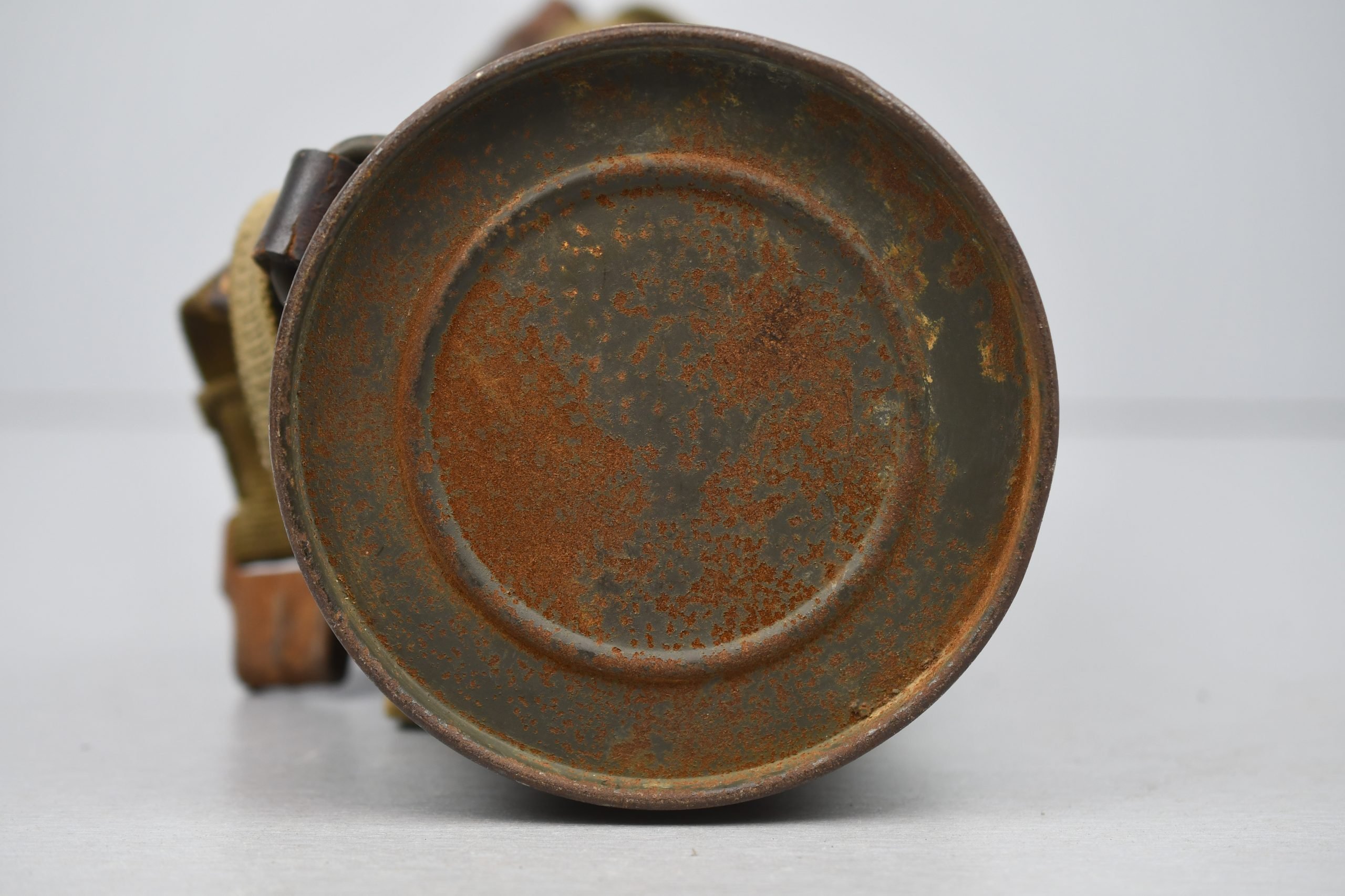 Complete M31 gas mask with canister from female Luftwaffe Helferin Michel Anneliese — image 18