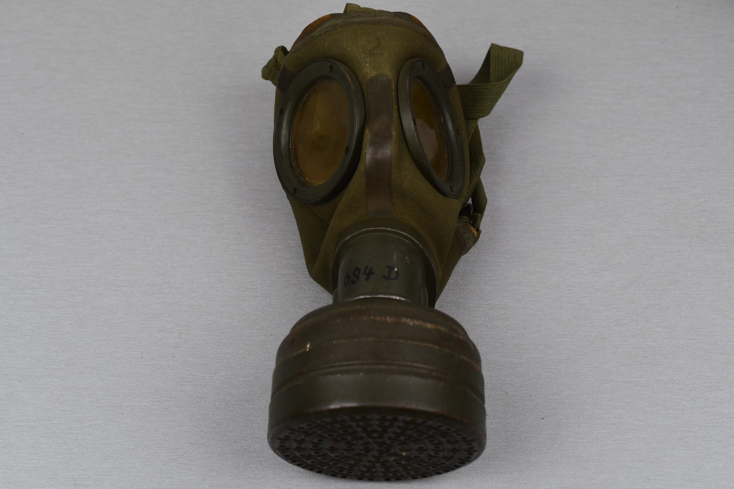 Complete M31 gas mask with canister from female Luftwaffe Helferin Michel Anneliese — image 5