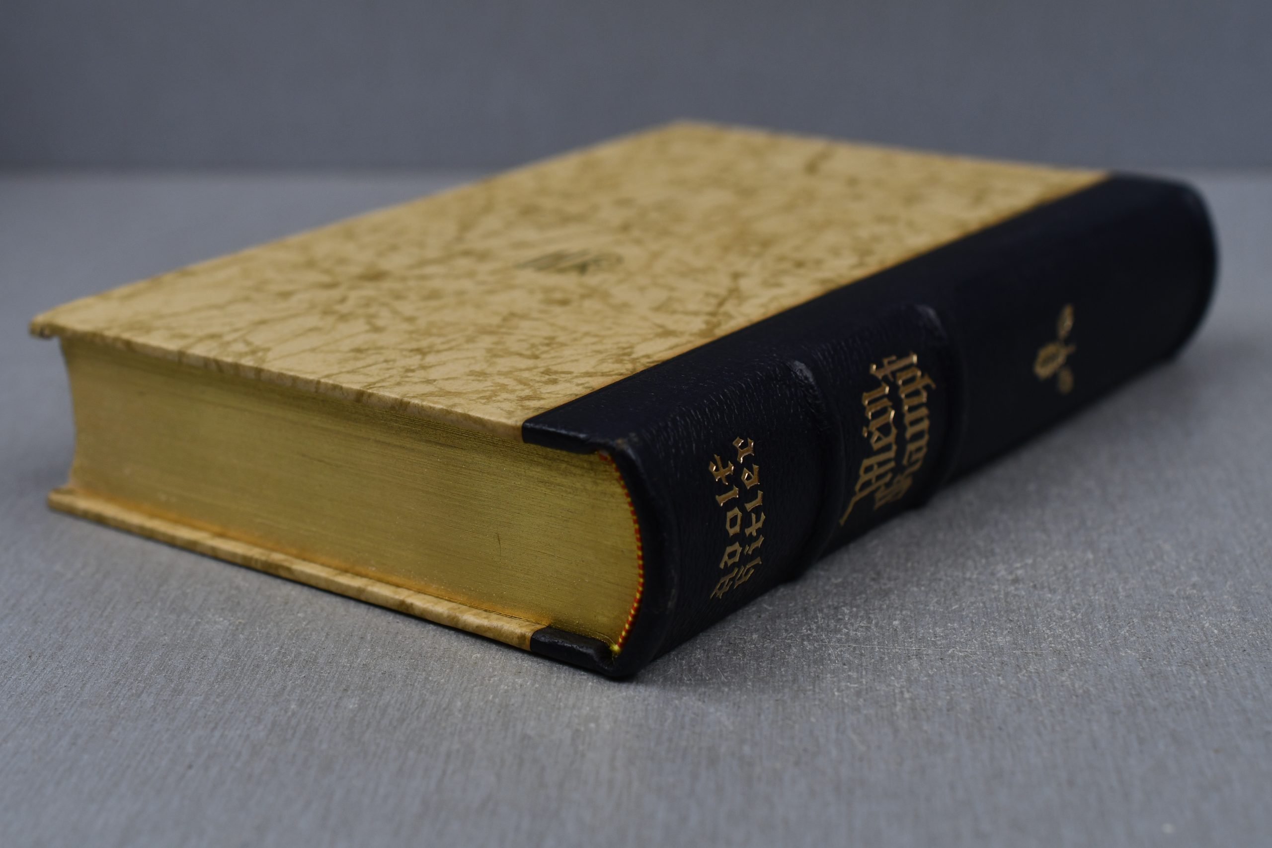 Adolf Hitler's Mein Kampf wedding edition 1938 from Dresden — image 4