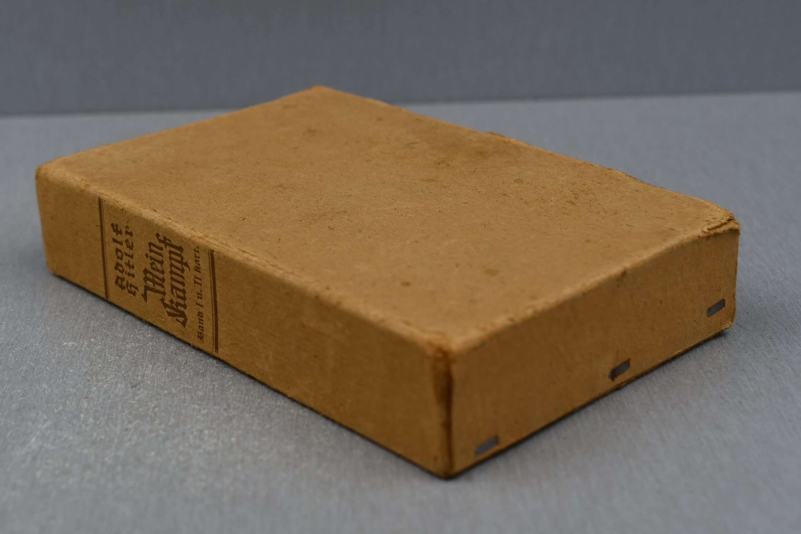 RARE Adolf Hitler's Mein Kampf 2 Volumes in Cardboard Slipcase 1938 — image 2