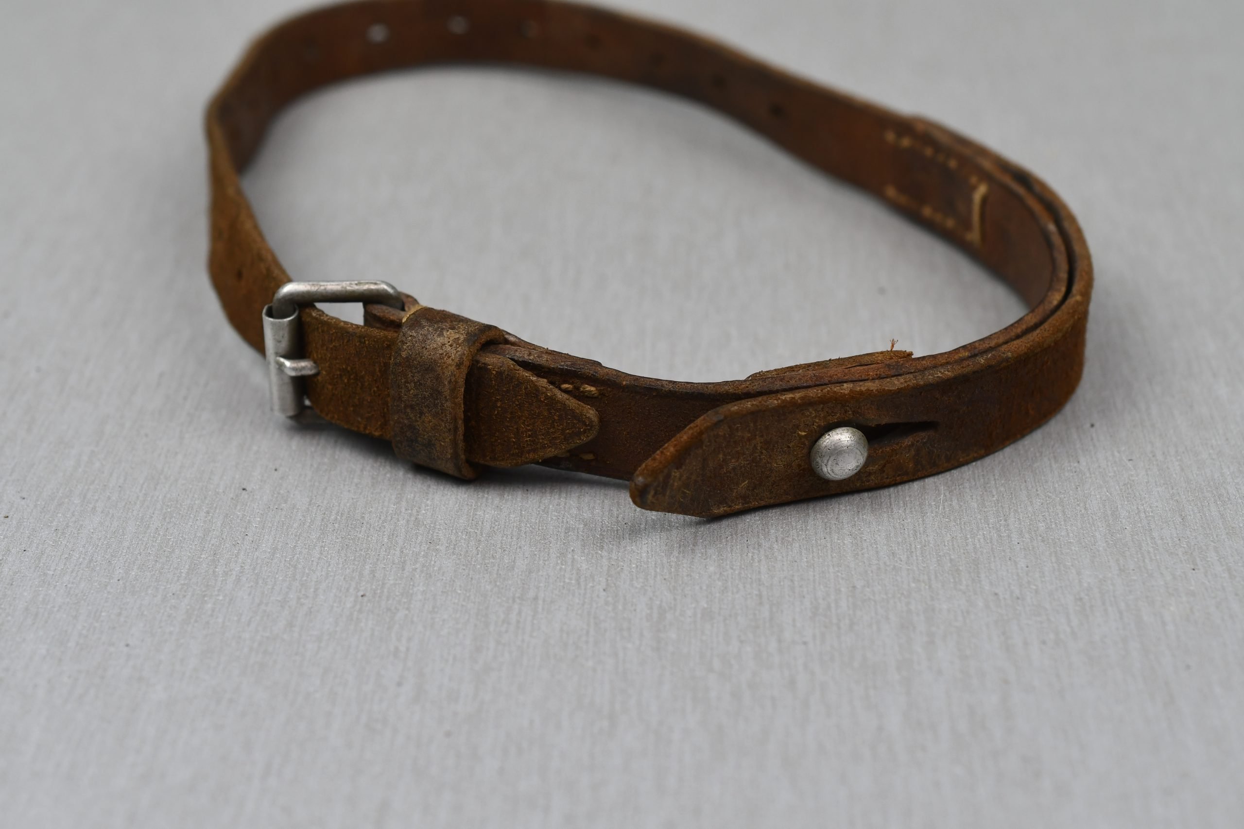 Early Wehrmacht equipment strap 'Mantelriem' — image 3