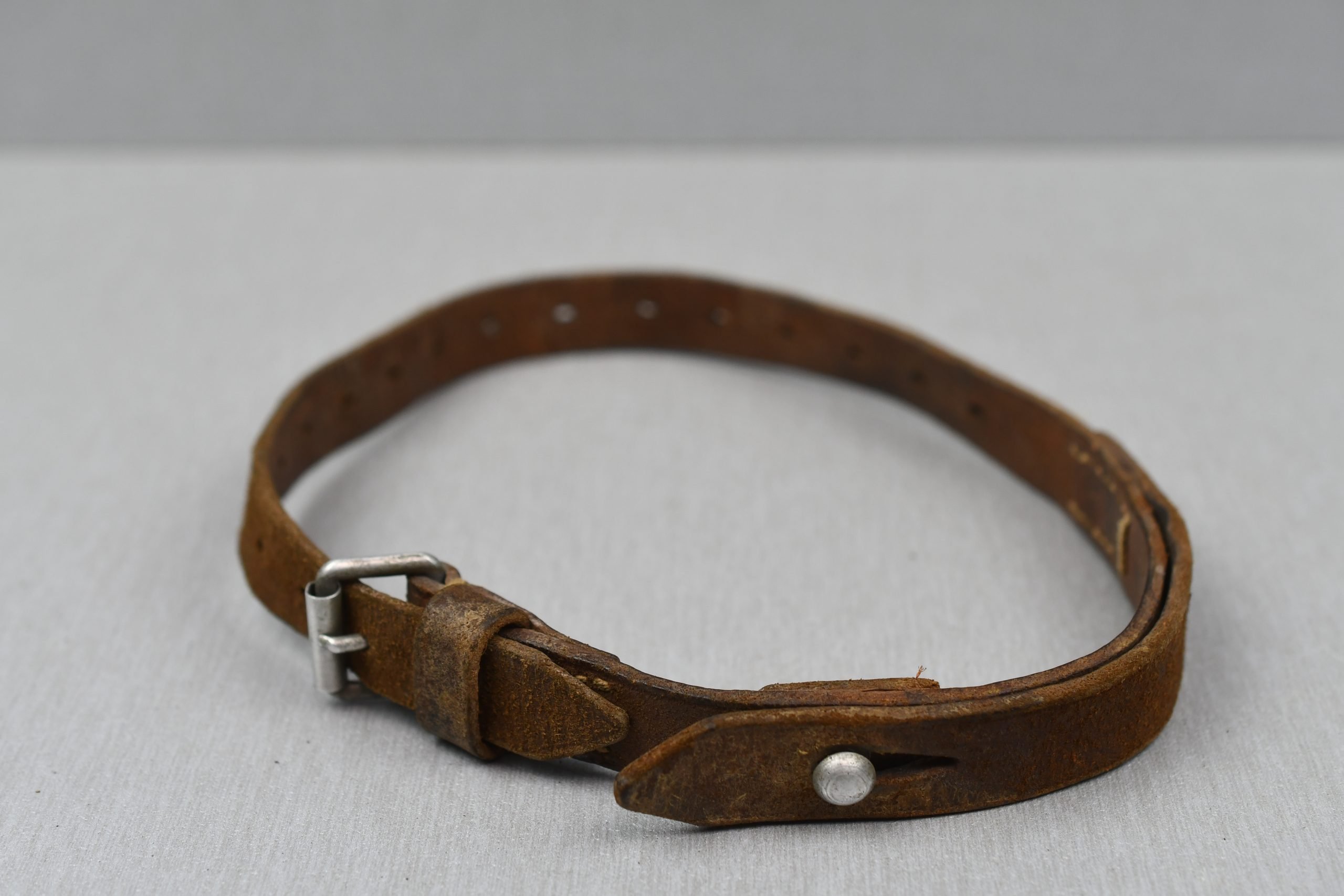 Early Wehrmacht equipment strap 'Mantelriem' — image 4