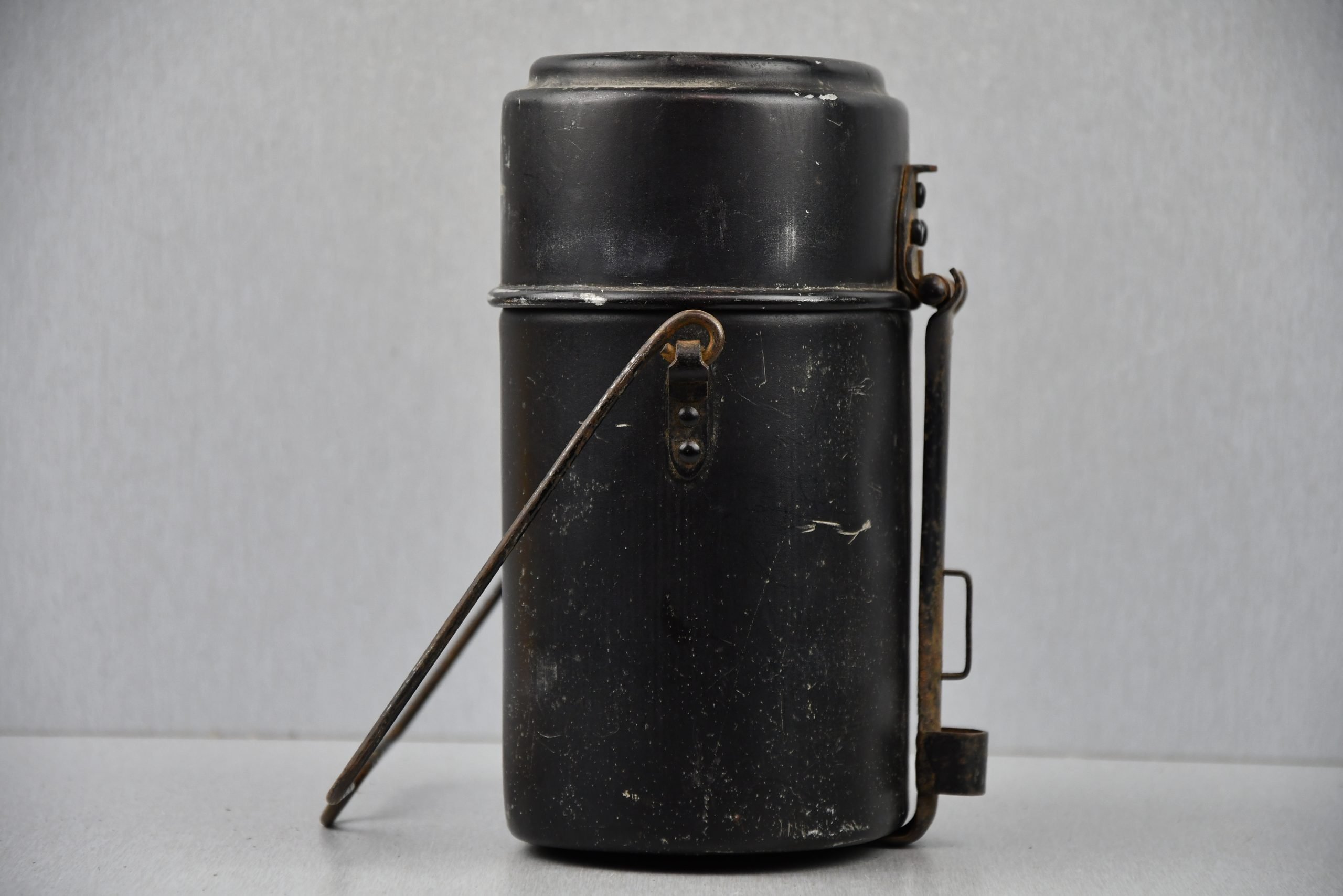 Early German black mess kit named — image 2
