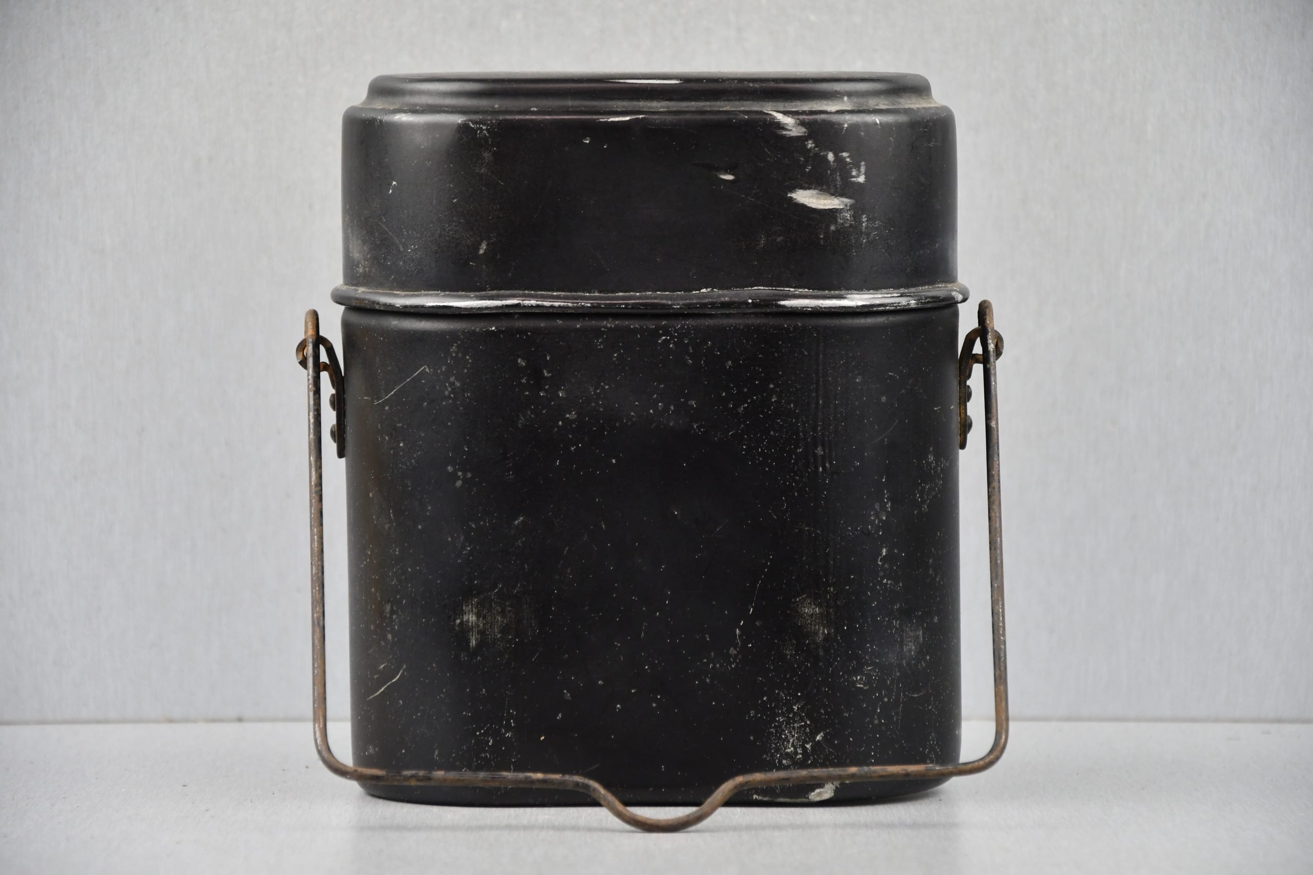 Early German black mess kit named — image 3